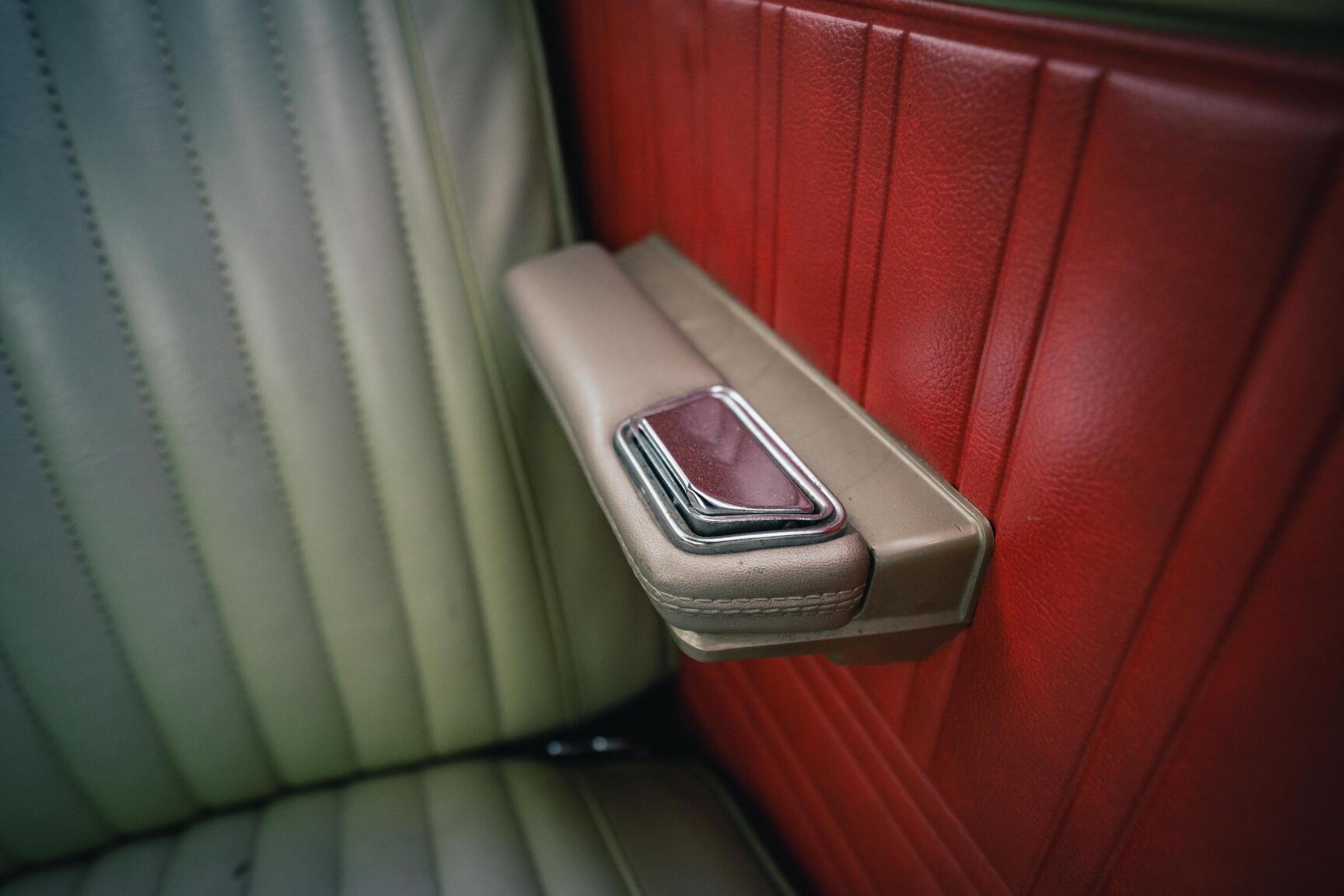 Innenraumfoto von 1972 Plymouth Duster 360