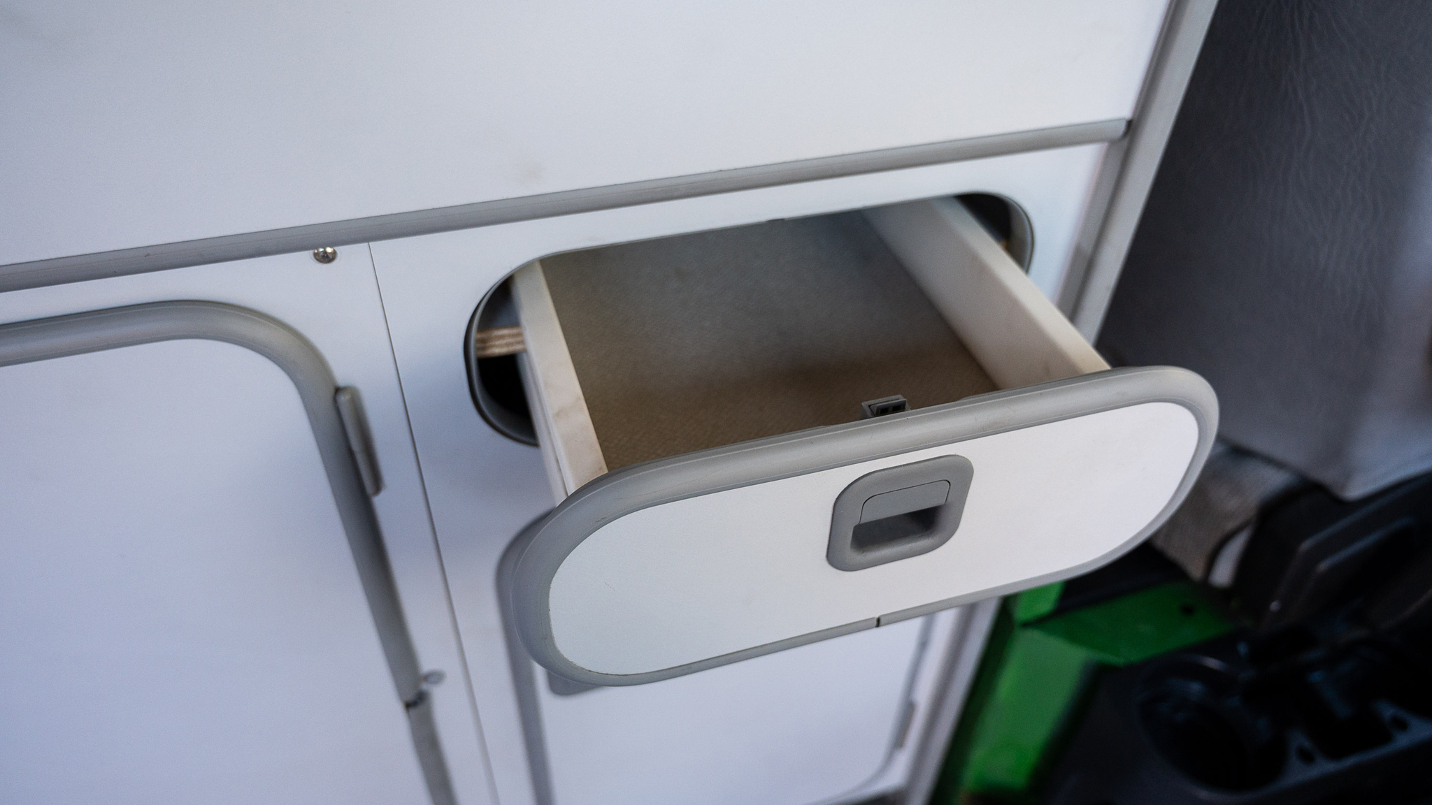 Interior image of 1992 Volkswagen T3 Kombi Syncro 16" Westfalia