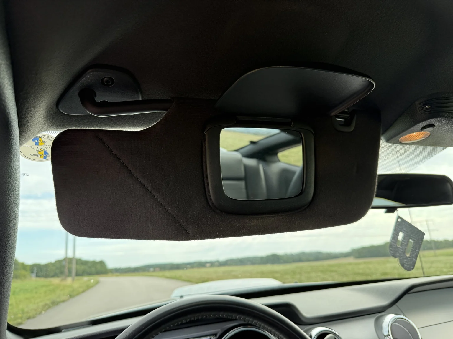 Innenraumfoto von 2006 Ford Mustang GT (42)
