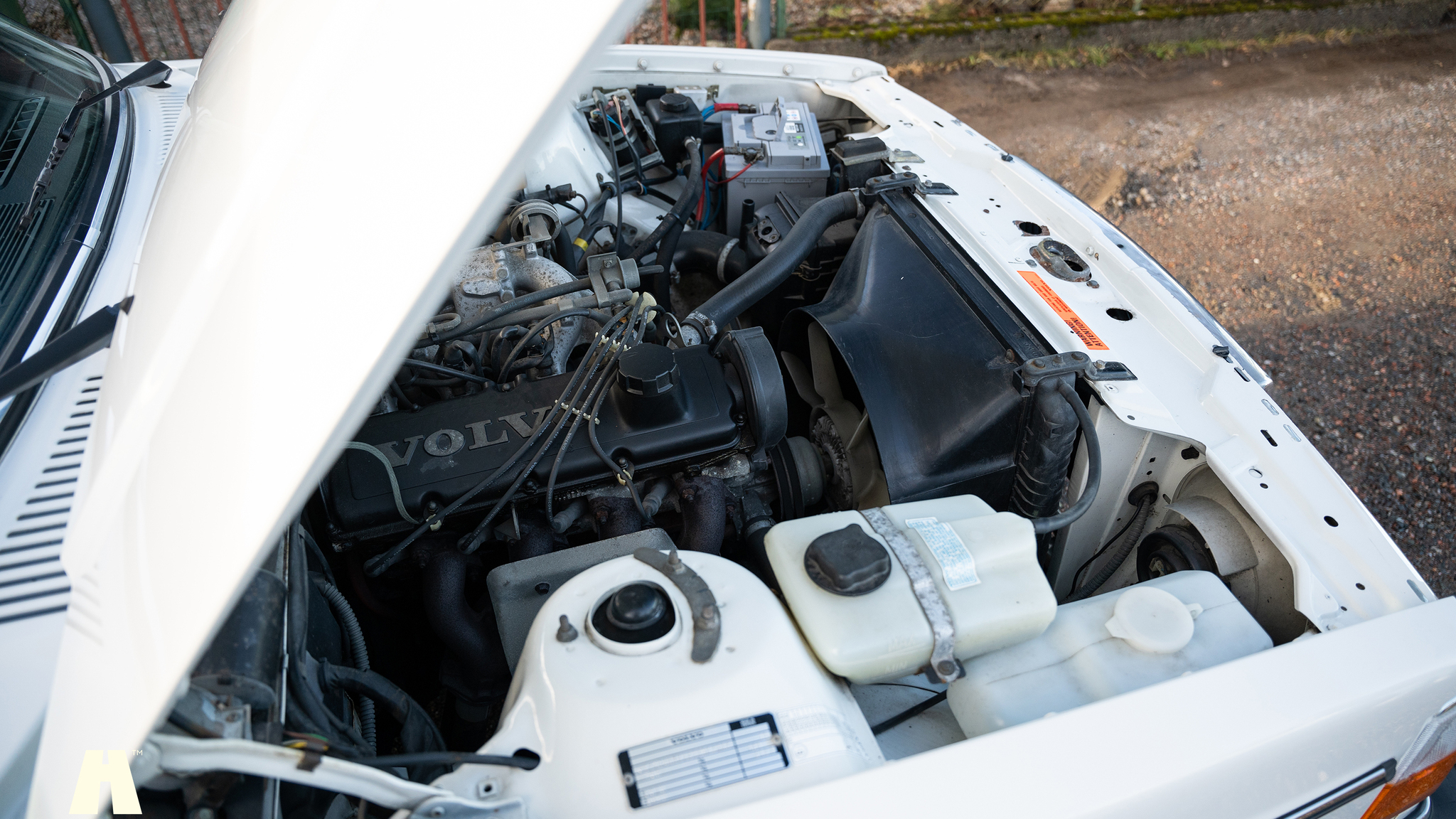 Image of 1988 Volvo 240 GL mechanics