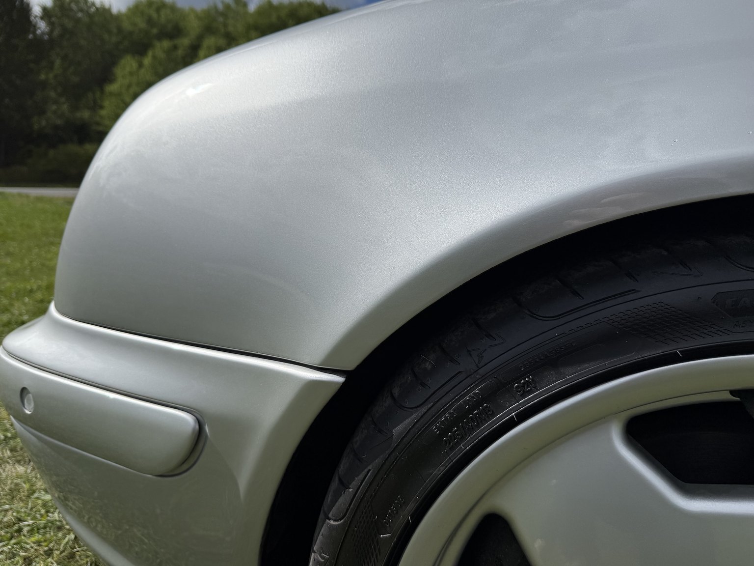Exterior image of 2000 Mercedes-Benz CLK 55 AMG Coupé