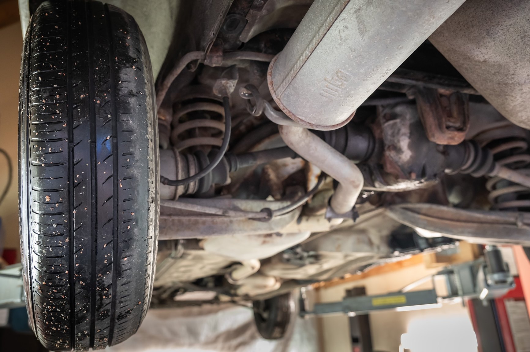 Image of 1985 Mercedes-Benz 200 Automatic mechanics
