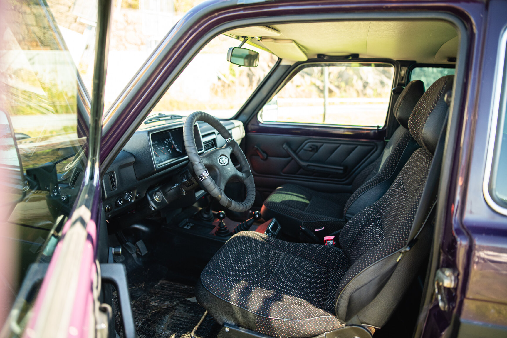 Interior image of 2004 Lada Niva