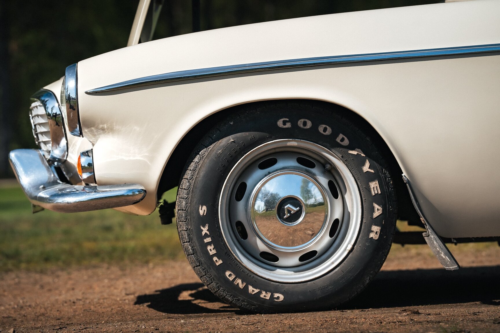 Exteriörbild på 1963 Volvo 1800 S (42)