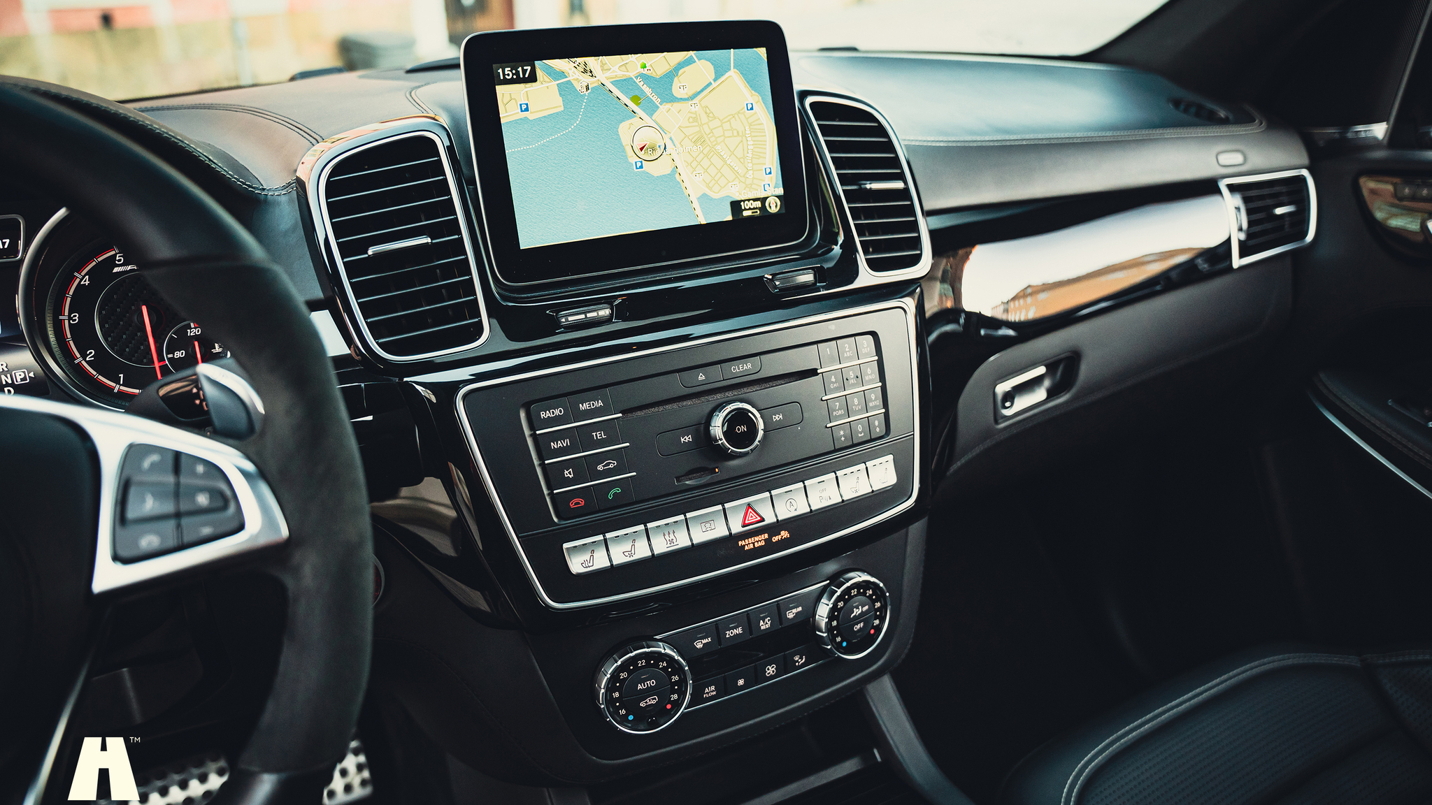 Interior image of 2017 Mercedes-Benz GLS 63 AMG (44)