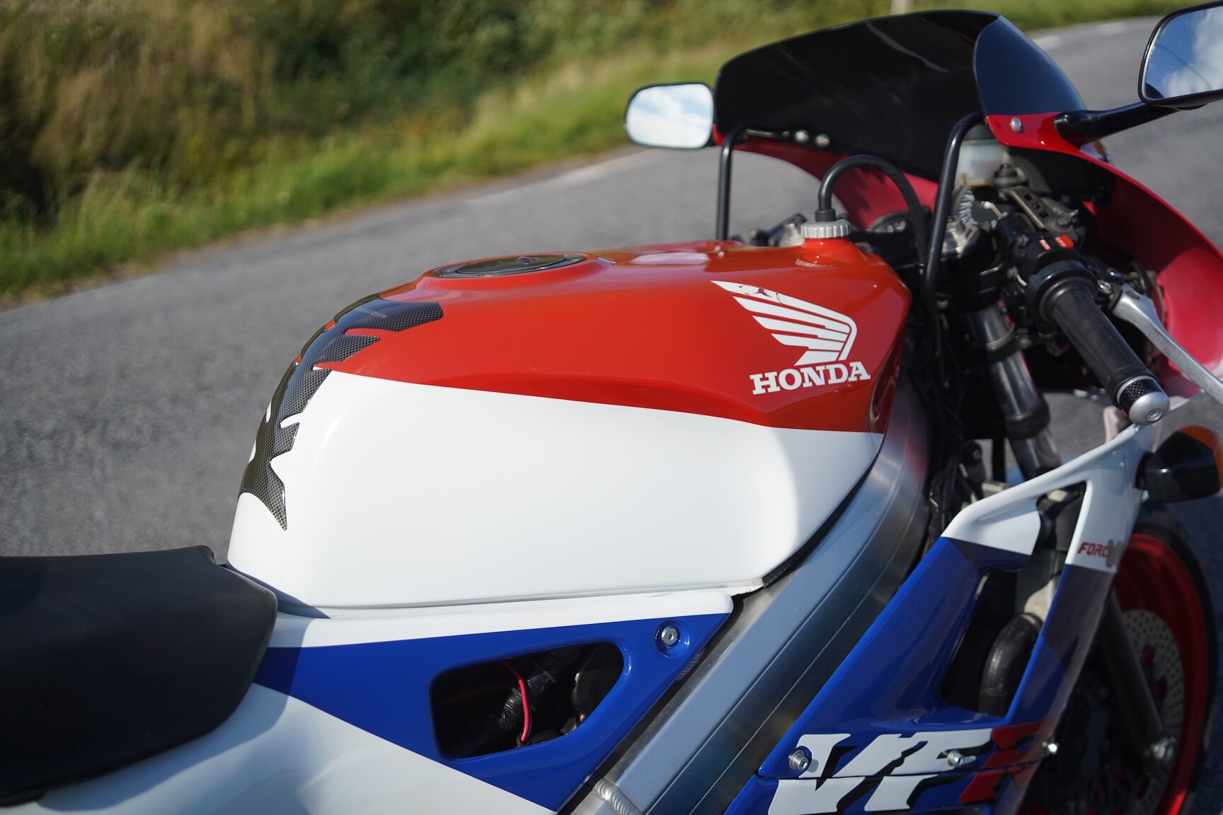 Exterior image of 1992 Honda VFR400R NC30