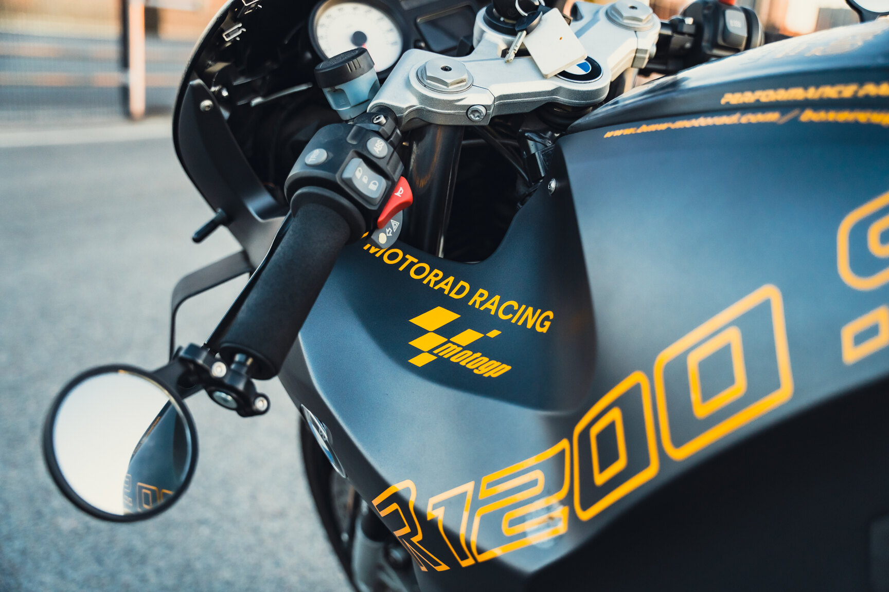 Exteriörbild på 2006 BMW R1200S