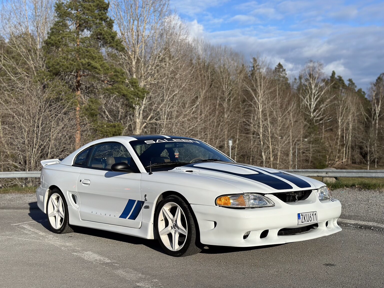 Exterior image of 1997 Ford Mustang Saleen S-281 Cobra