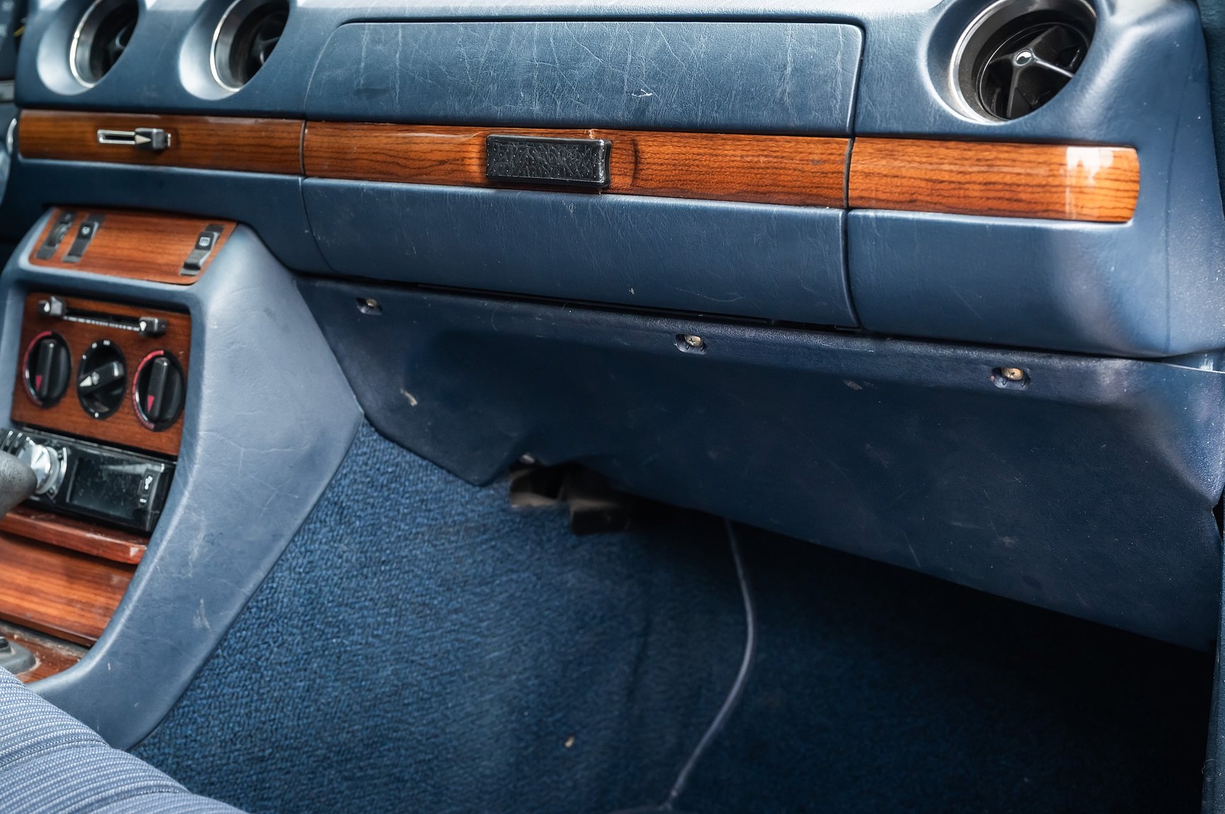Innenraumfoto von 1985 Mercedes-Benz 200 Automatic