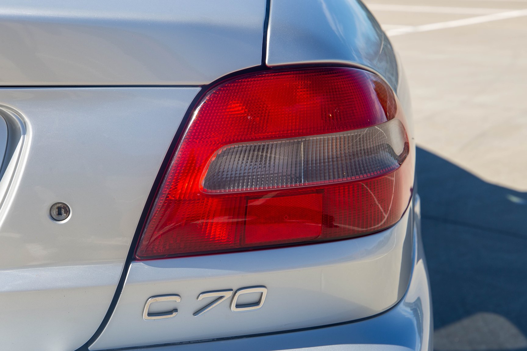 Exterior image of 1999 Volvo C70 2.5 T Manuell