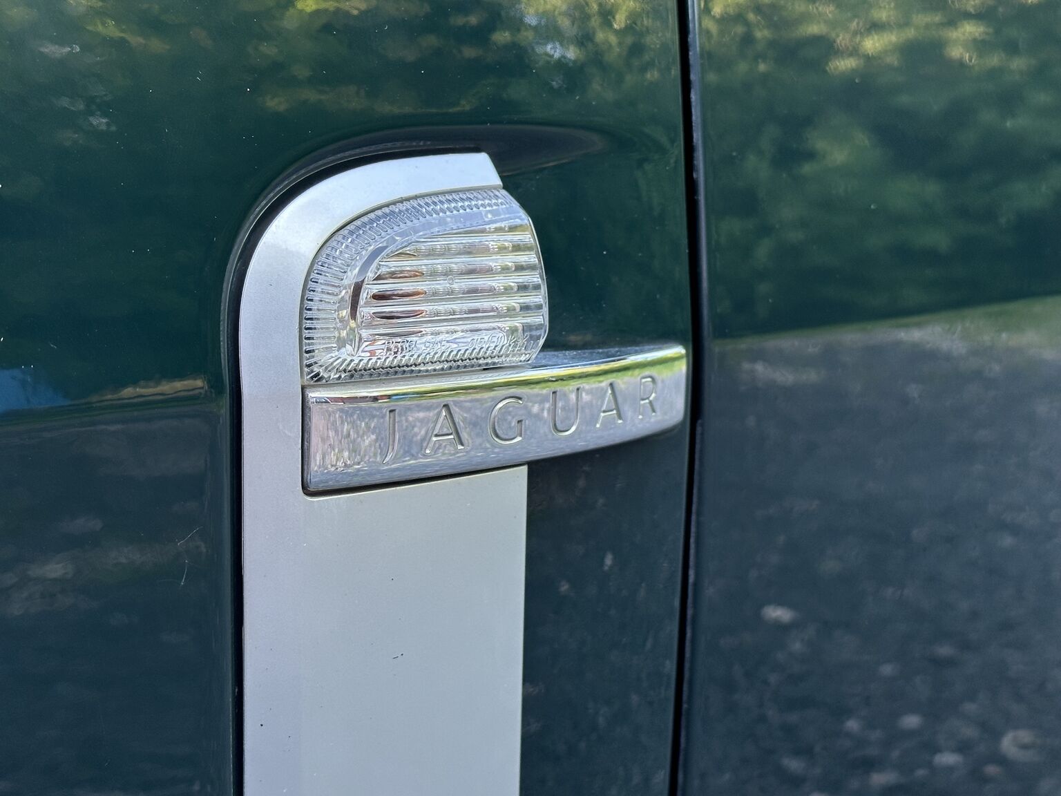 Exterior image of 2007 Jaguar XKR (41)