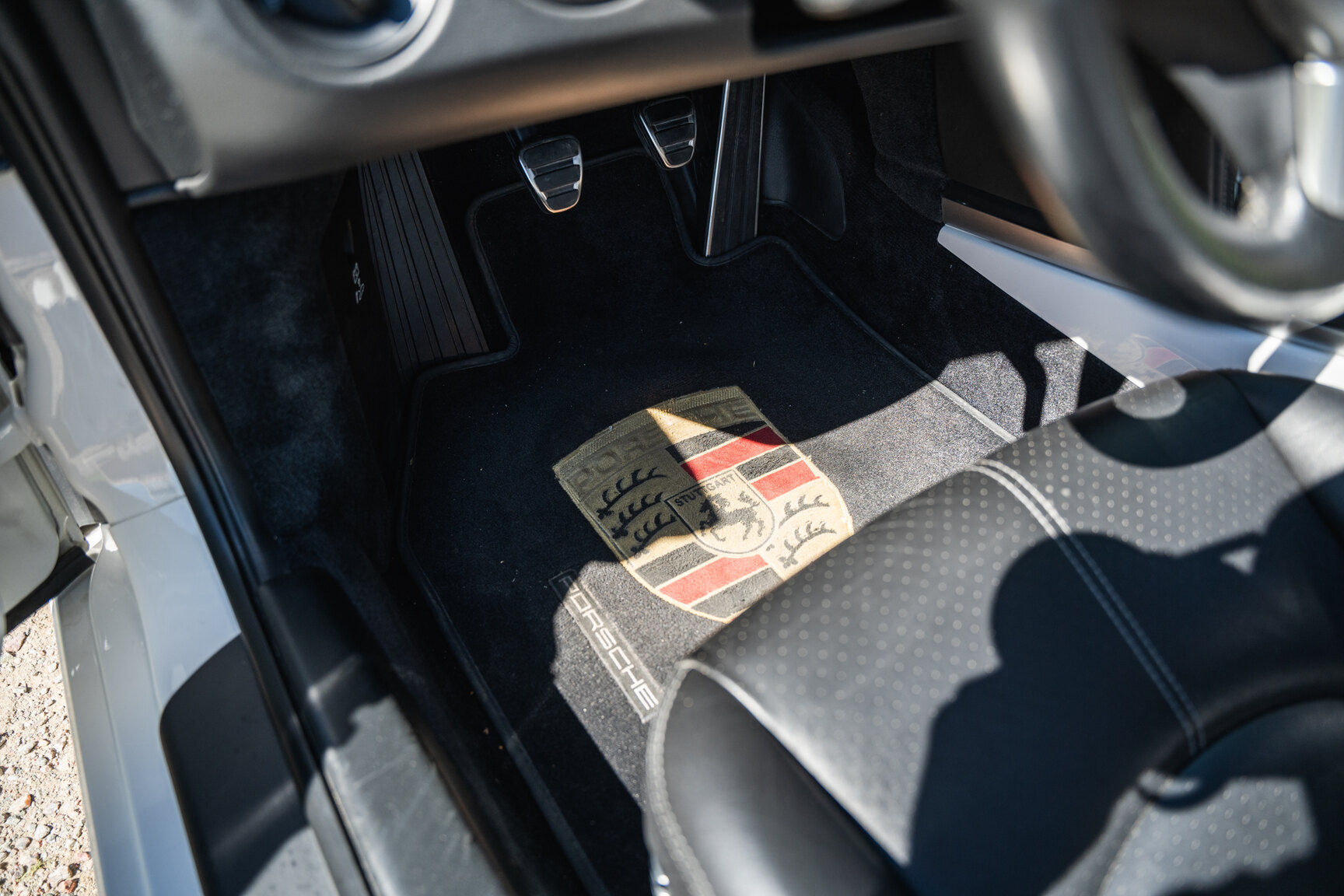 Interior image of 2008 Porsche 911 Turbo Cabriolet (47)