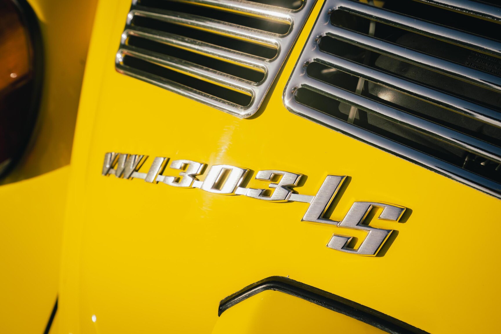 Aussenfoto 1973 Volkswagen Bubbla Karmann 1303 LS (41)