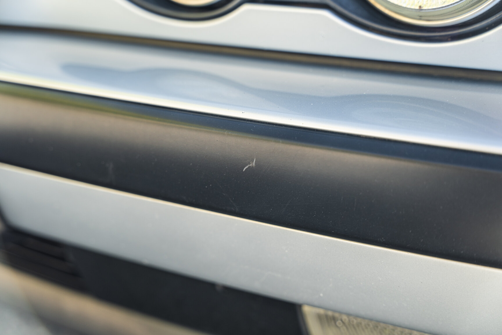 Exterior image of 1994 BMW 520i E34