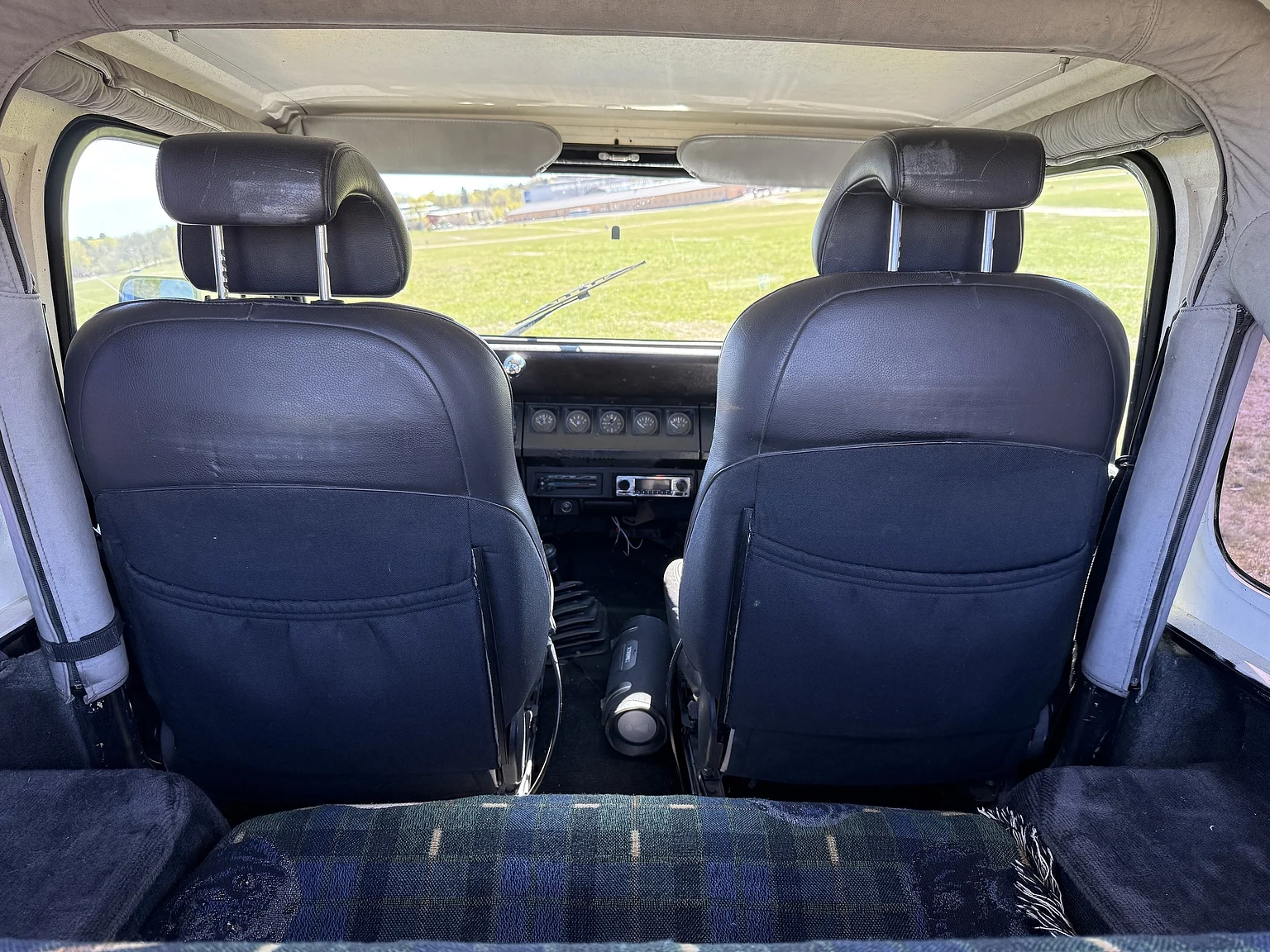 Aussenfoto 1990 Jeep Wrangler Islander (56)