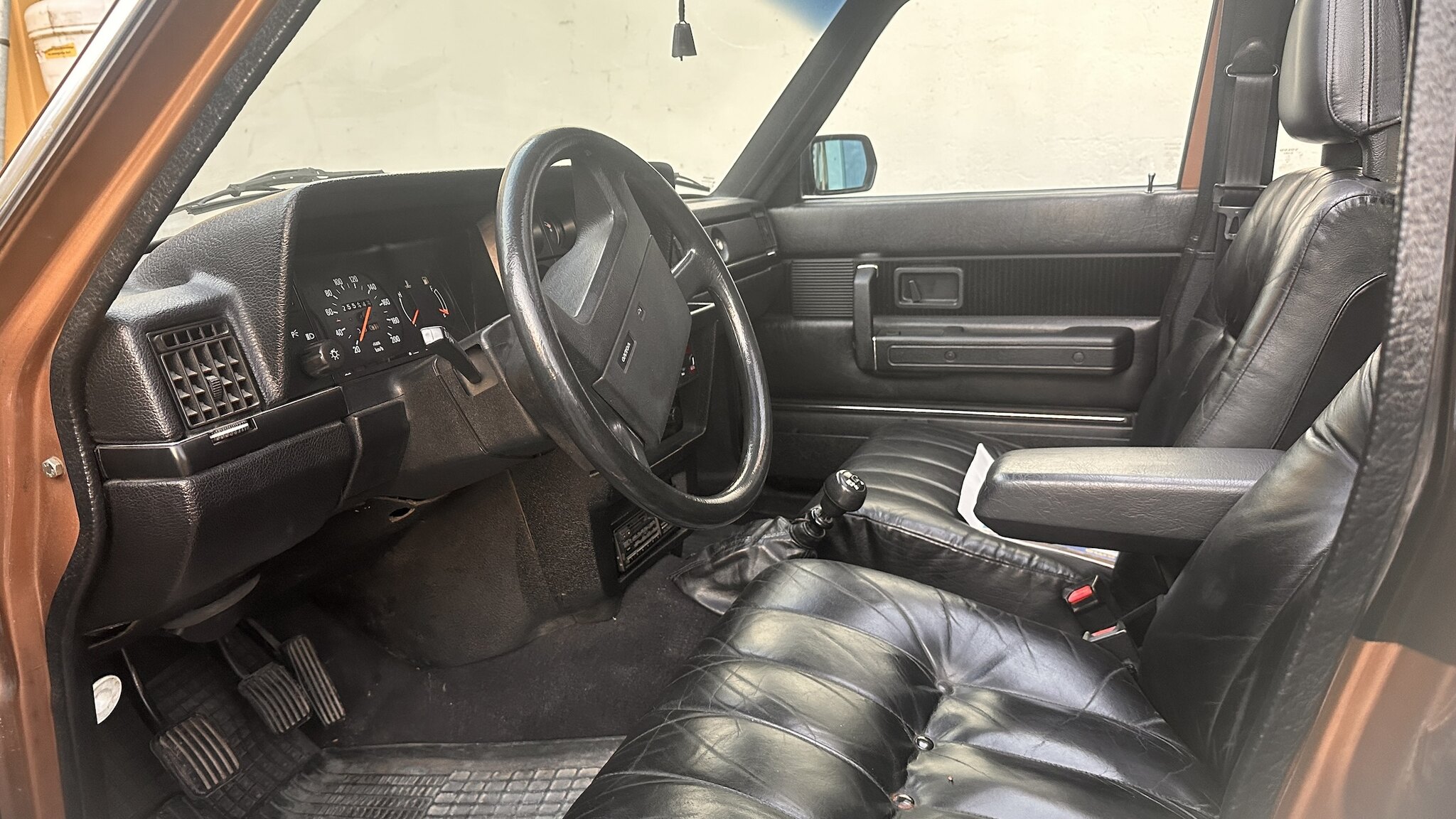 Interiörbild 1981 Volvo 244 GLE D6