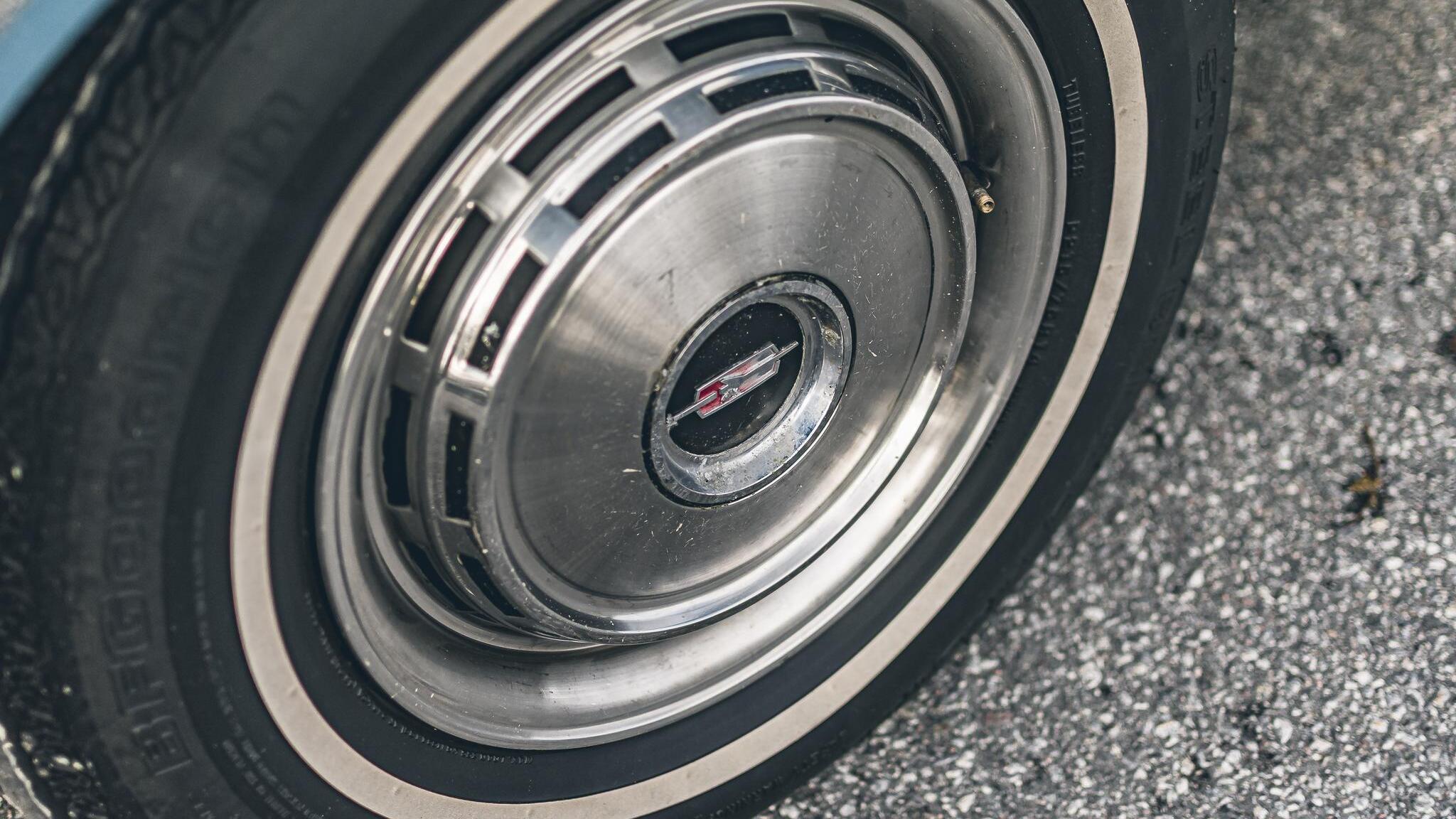 Exterior image of 1968 Oldsmobile Vista Cruiser