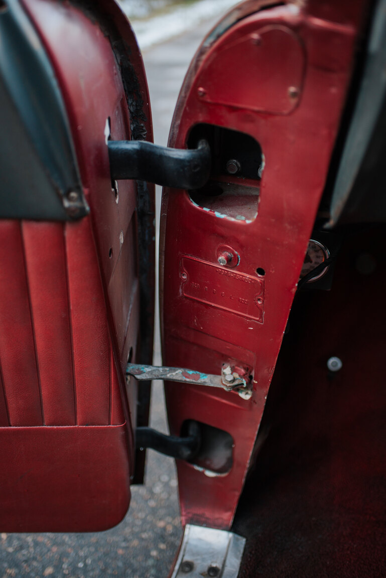 Interior image of 1953 Ford Mainliner Custom