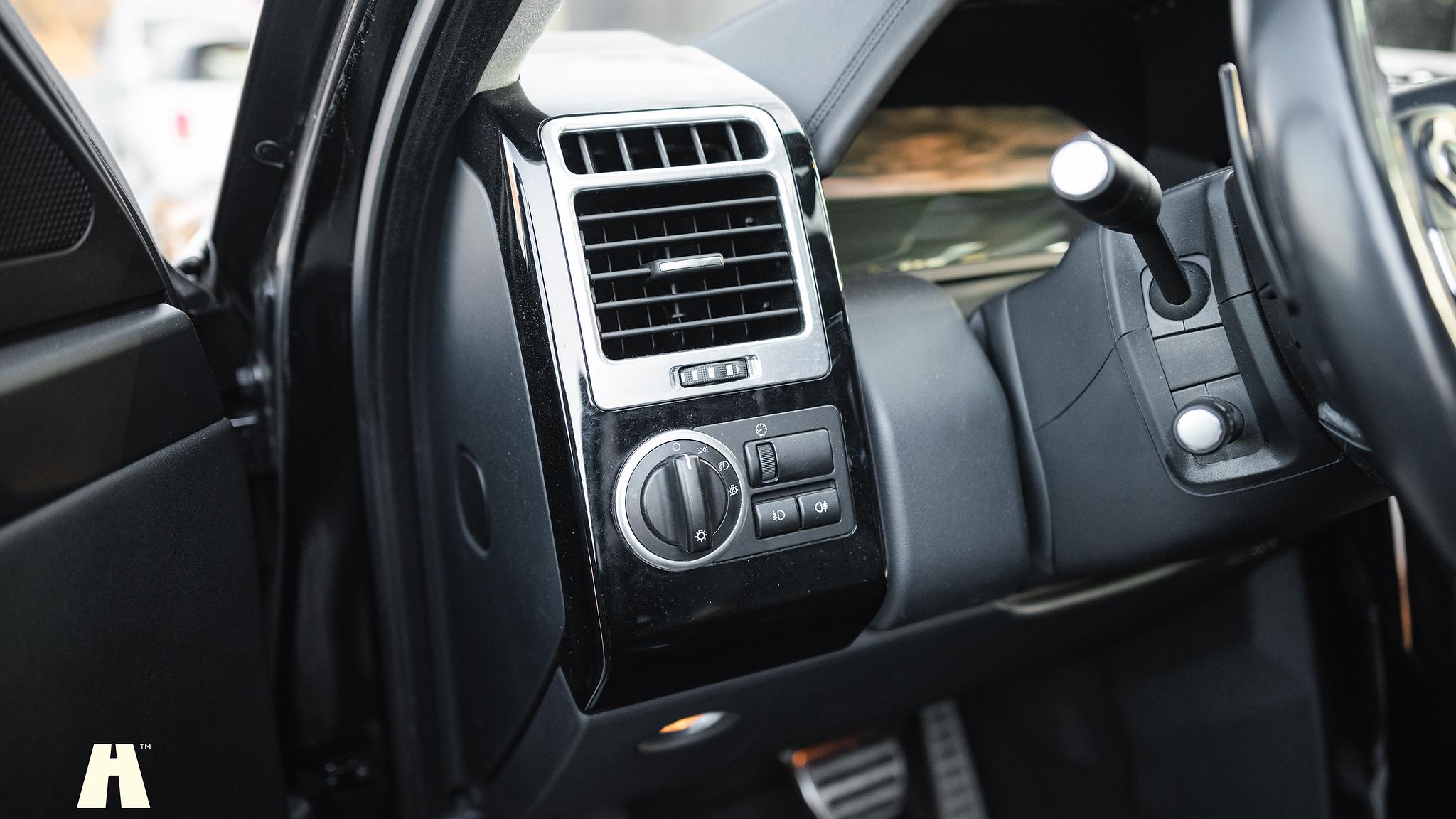 Interior image of 2012 Land Rover Range Rover Westminster TDV8 (L322)