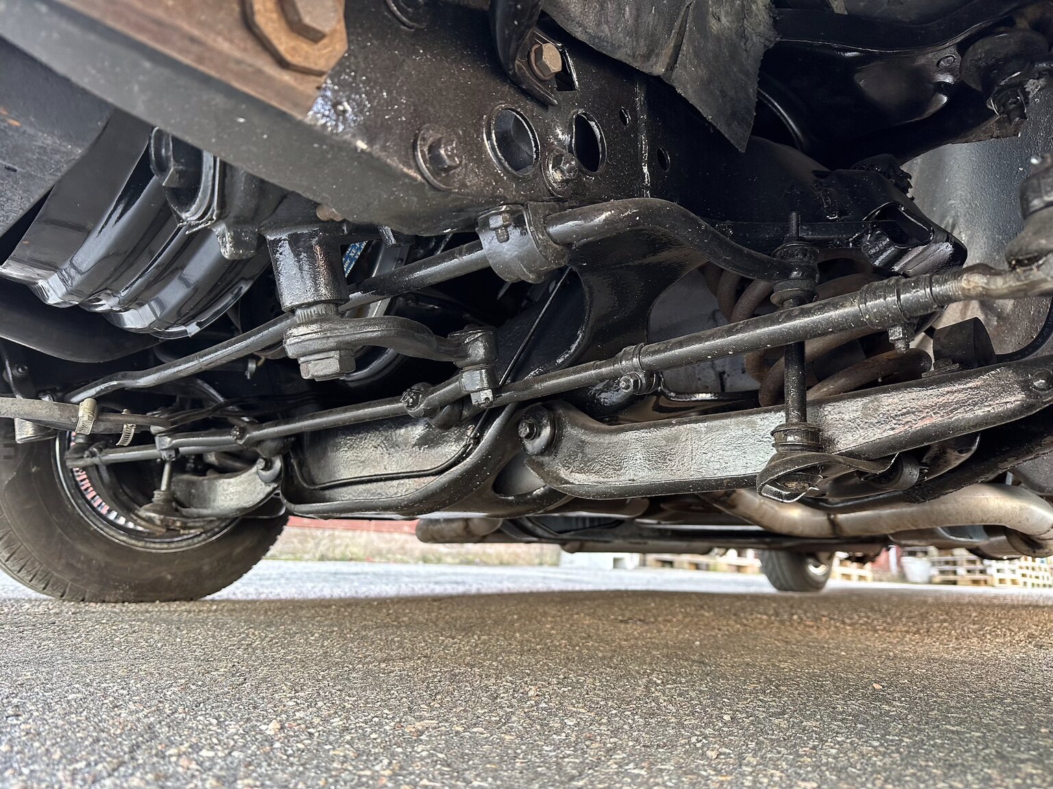 Image of 1963 Chevrolet Impala Sedan (22) mechanics