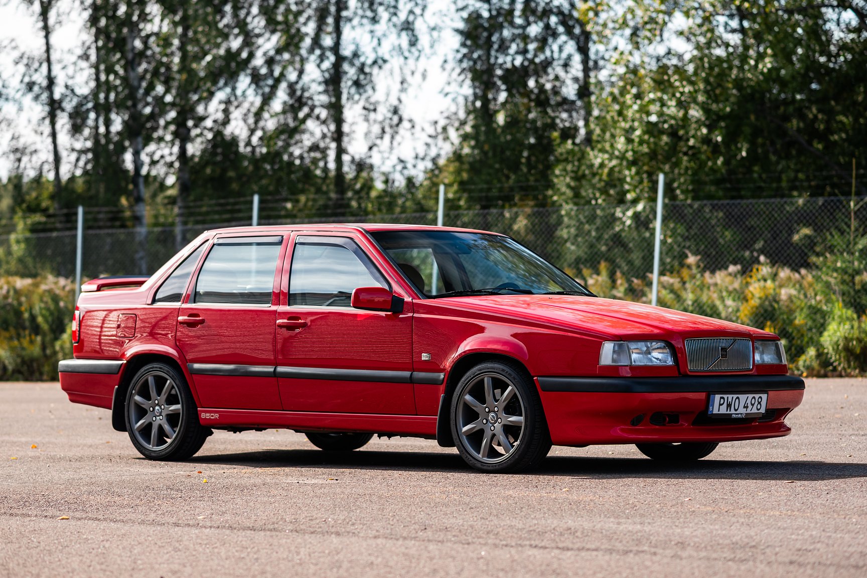 Exterior image of 1996 Volvo 850 R