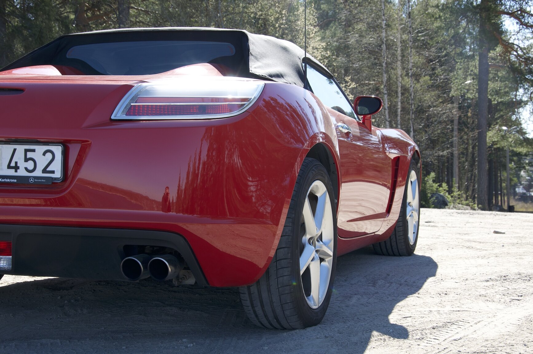 Exterior image of 2007 Opel GT 2.0 Turbo