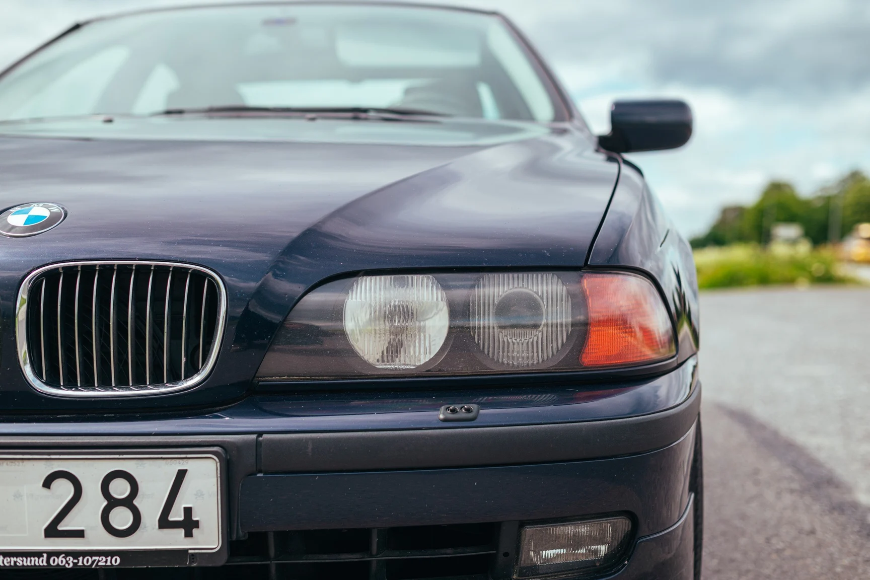 Exteriörbild på 1999 ALPINA B10 V8 (13)