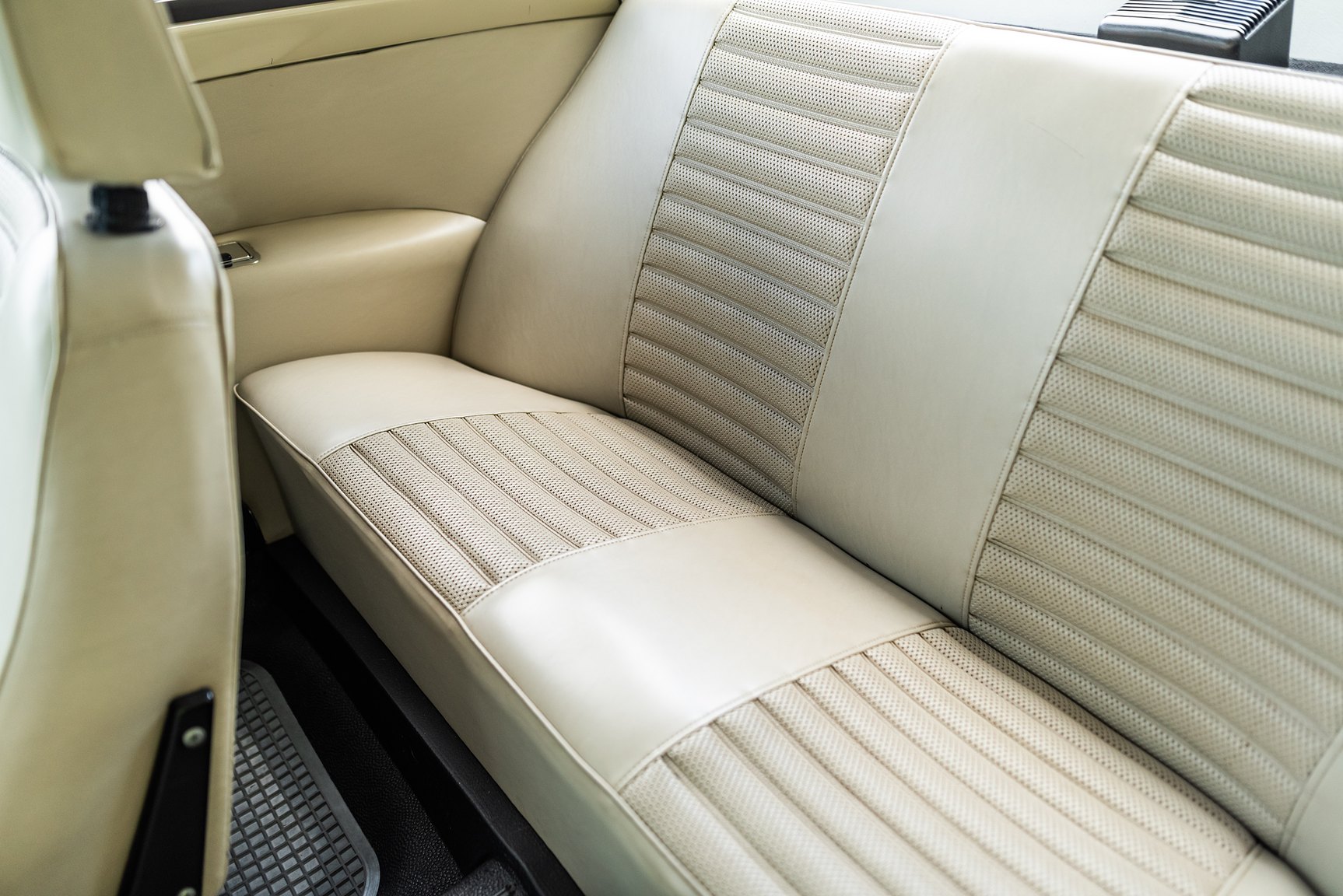 Interior image of 1969 Volvo Amazon 121 P130
