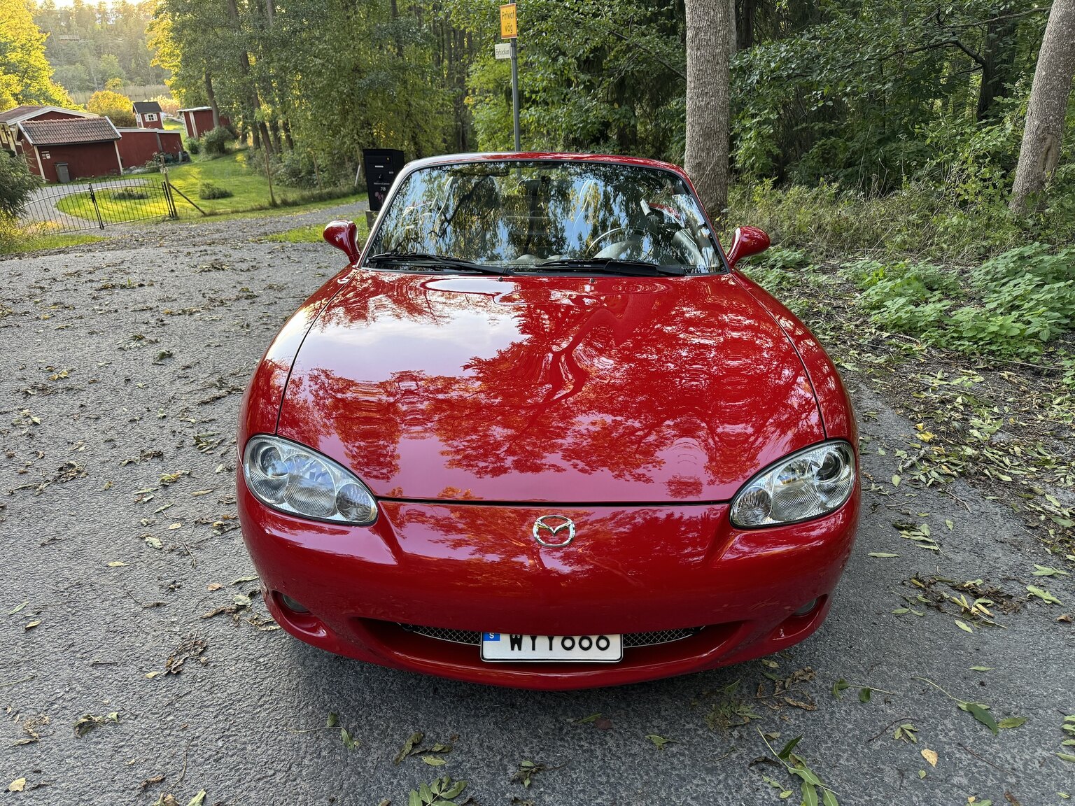 Exterior image of 2004 Mazda MX-5