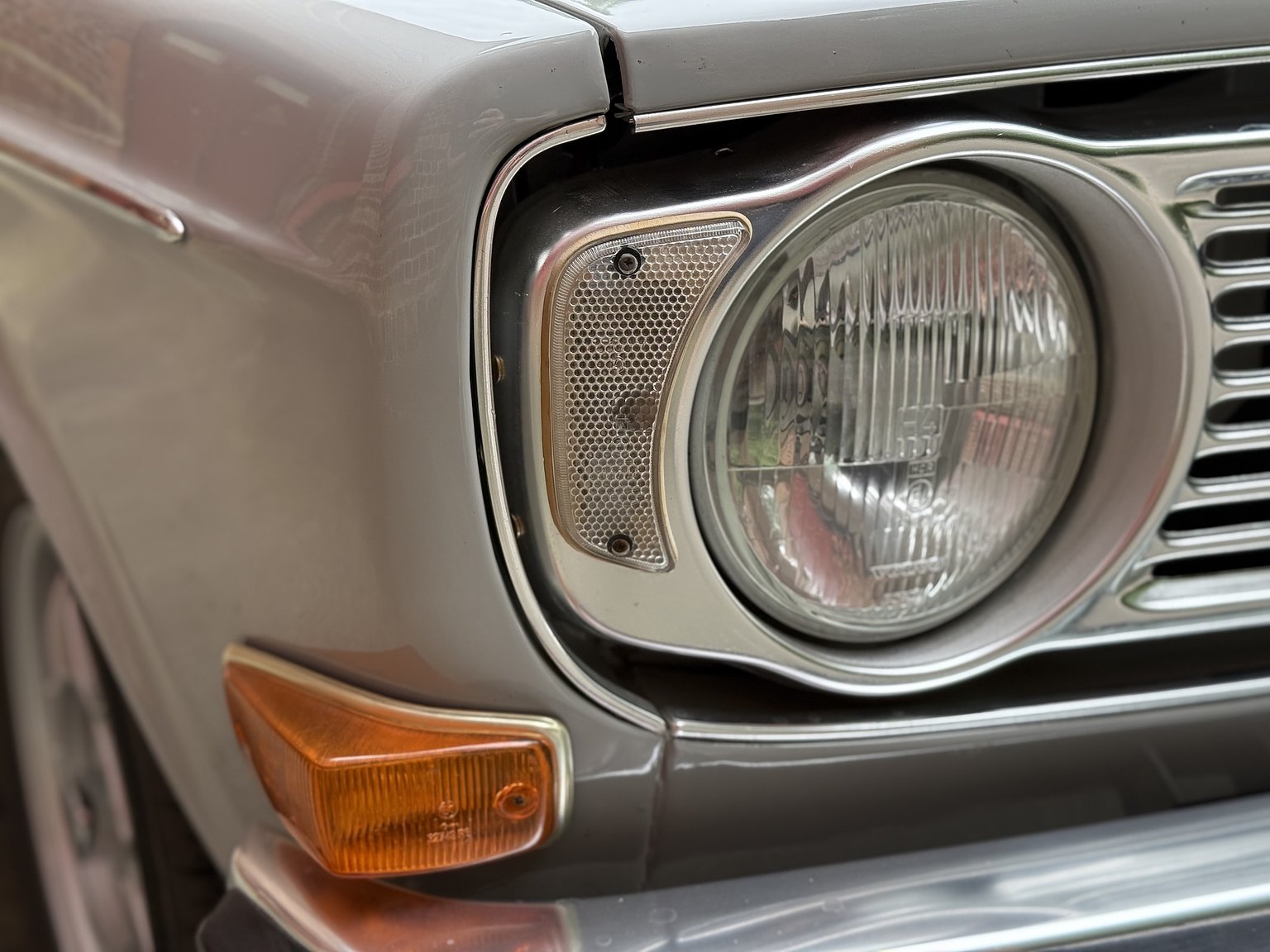 Exterior image of 1970 Volvo 142 Automatic