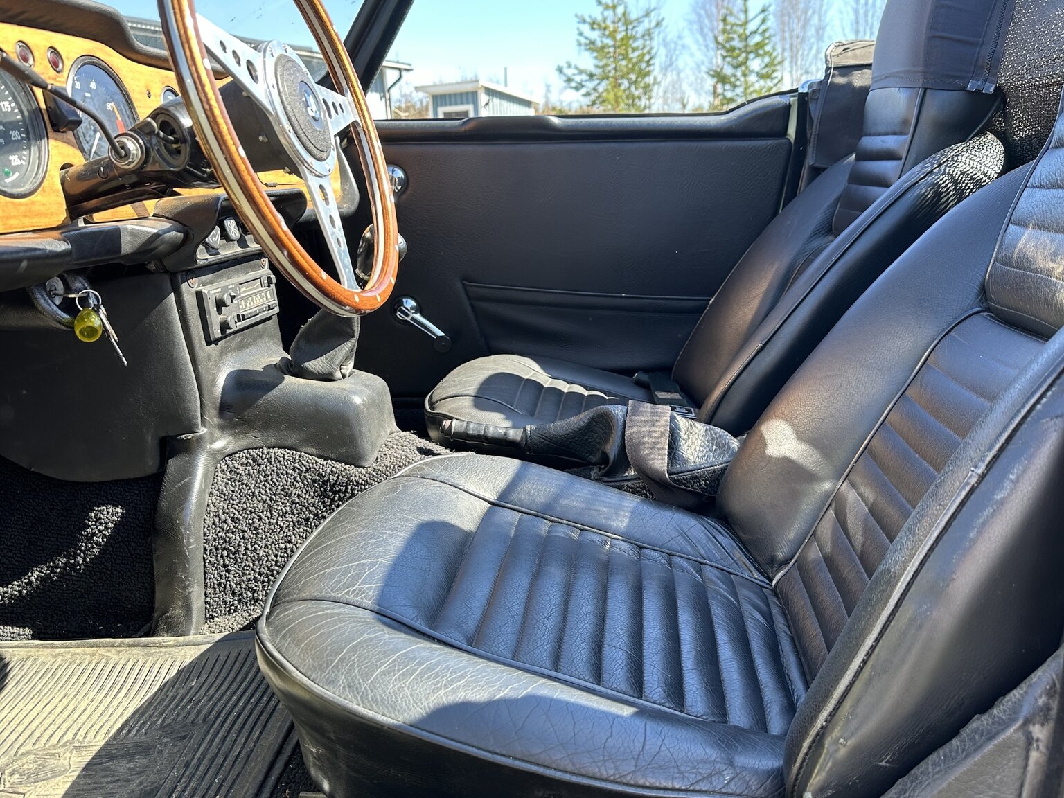 Interiörbild 1971 Triumph TR6 (5)