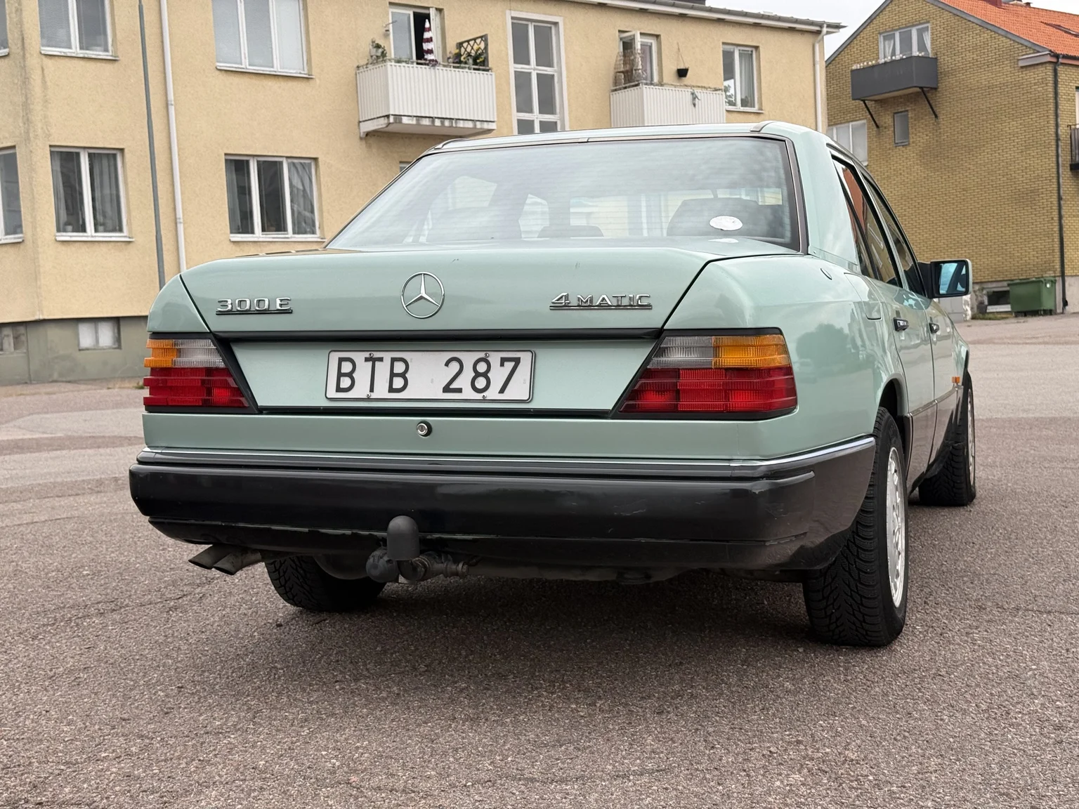 Aussenfoto 1991 Mercedes-Benz 300 E 4MATIC (10)
