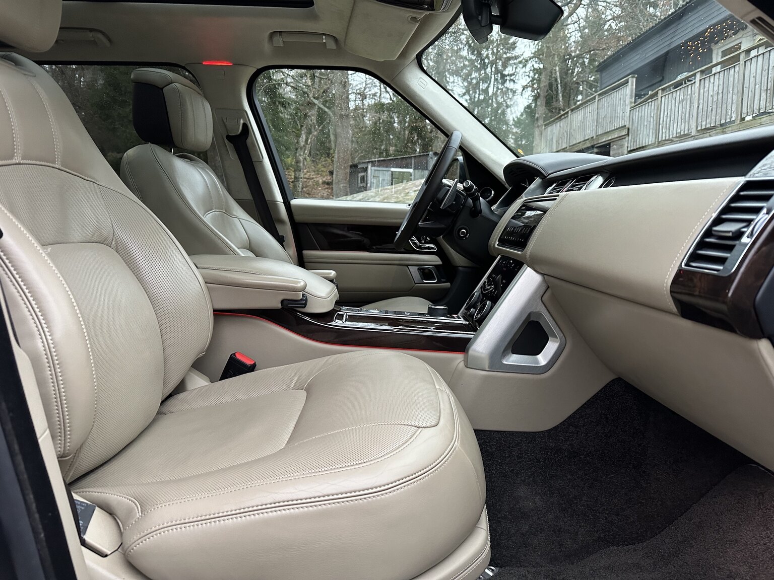 Interiörbild 2019 Range Rover Vouge Autobiography SDV8