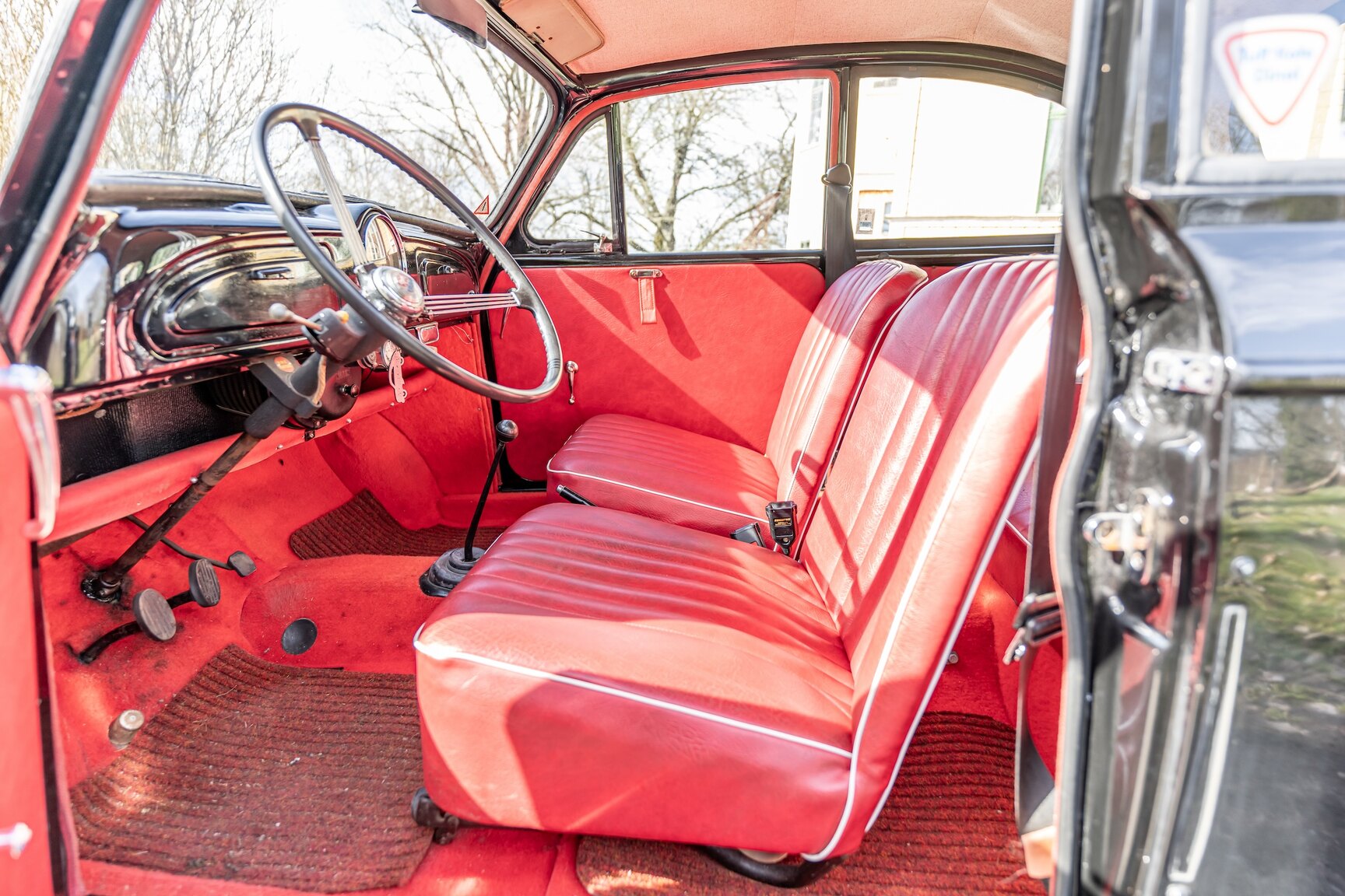 Innenraumfoto von 1958 Morris Minor 1000 2-door (18)