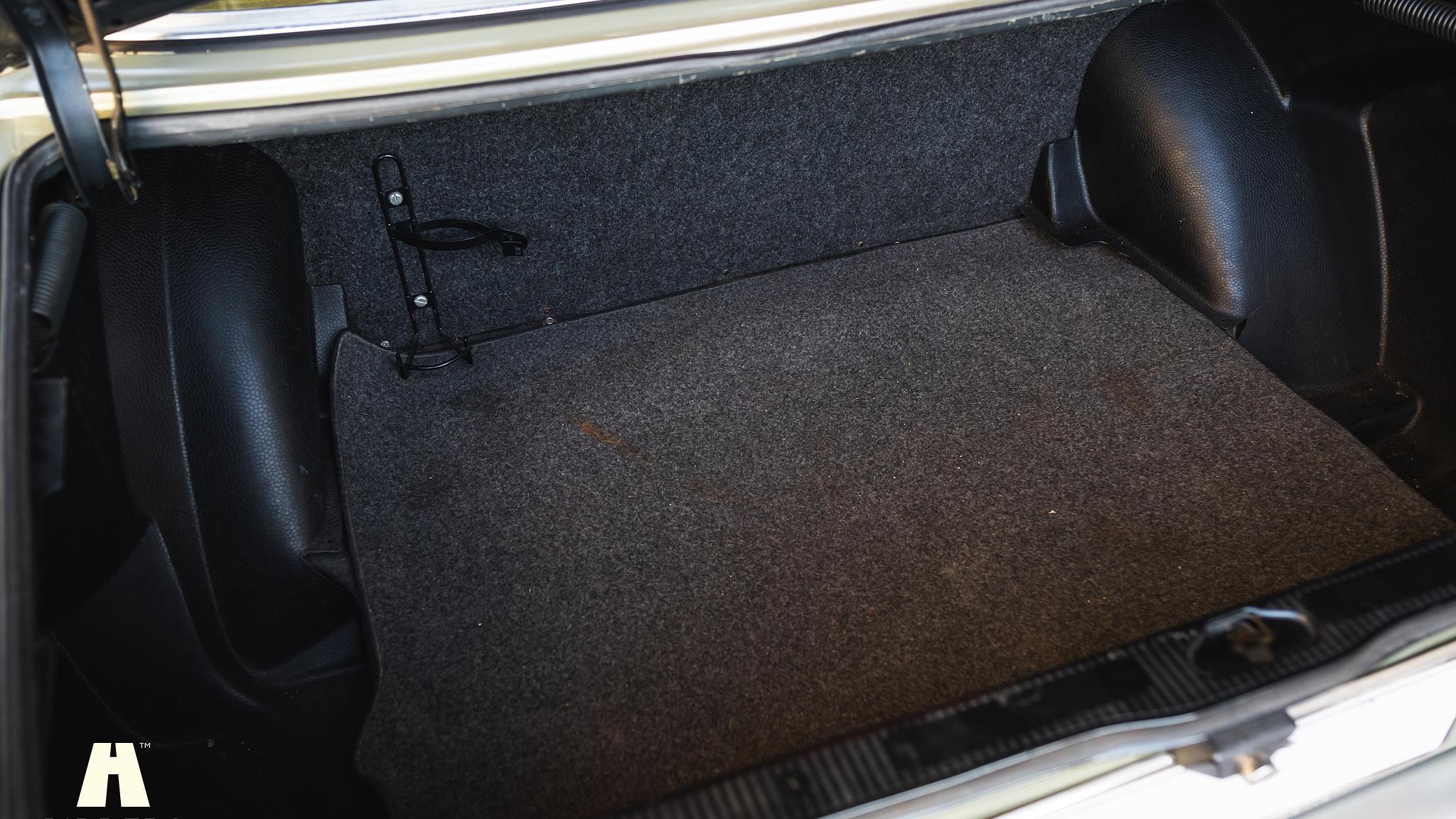 Interiörbild 1985 Mercedes-Benz 200 Series 3  (73)