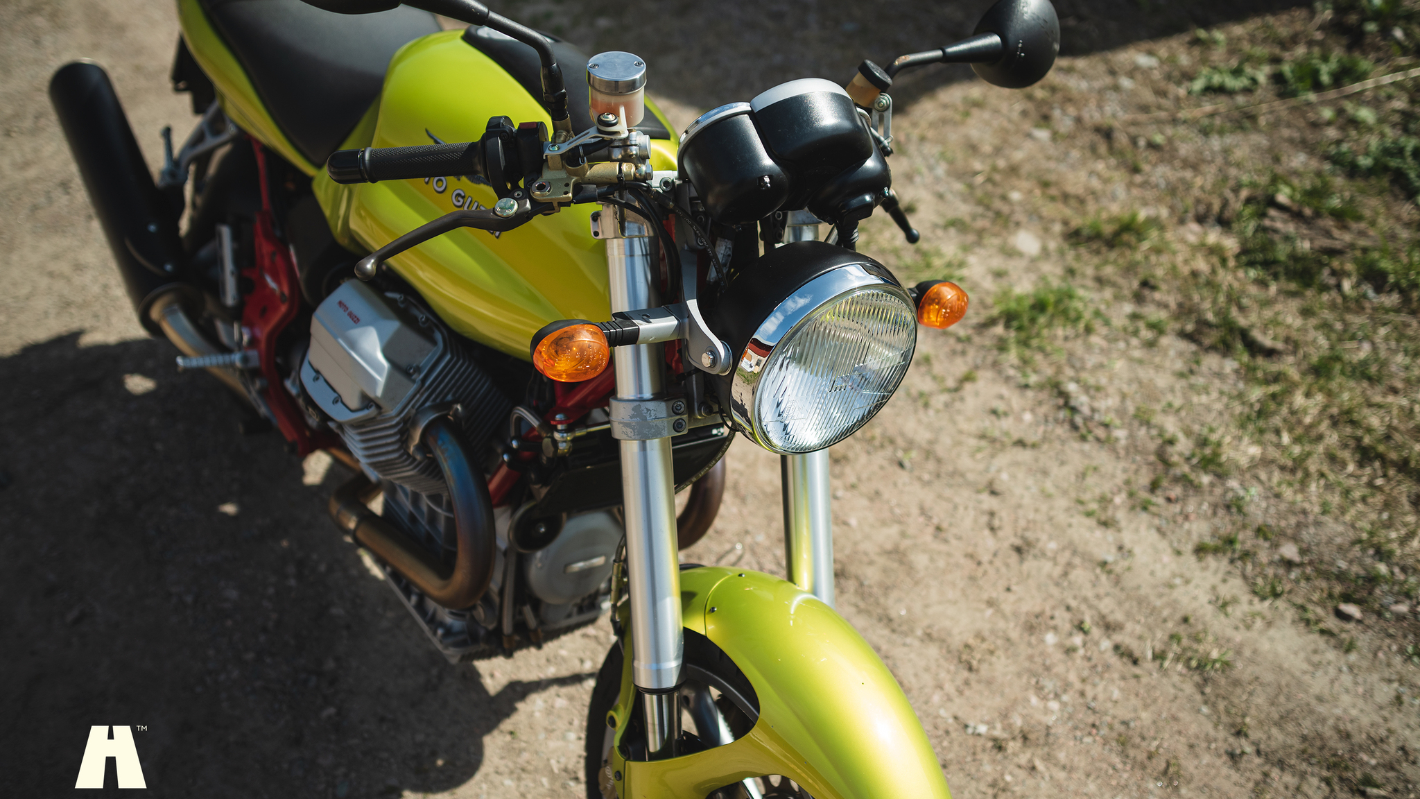 Exterior image of 2002 Moto Guzzi V11 Sport (13)