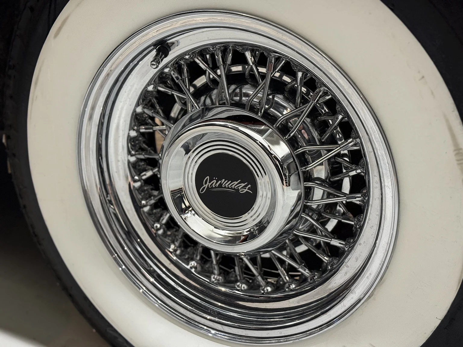 Exterior image of 1956 Mercury Montclair Sport Sedan (91)