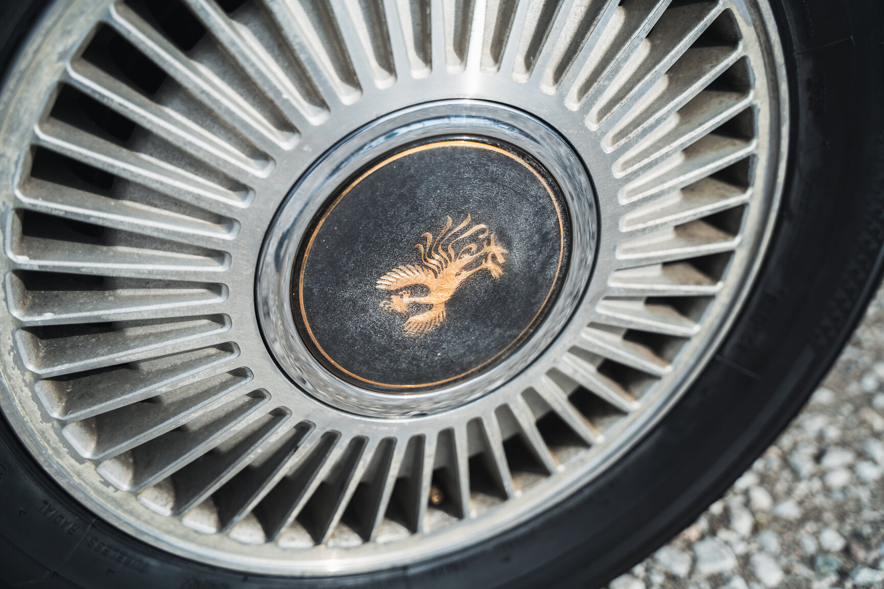 Exteriörbild på 2000 Toyota Century