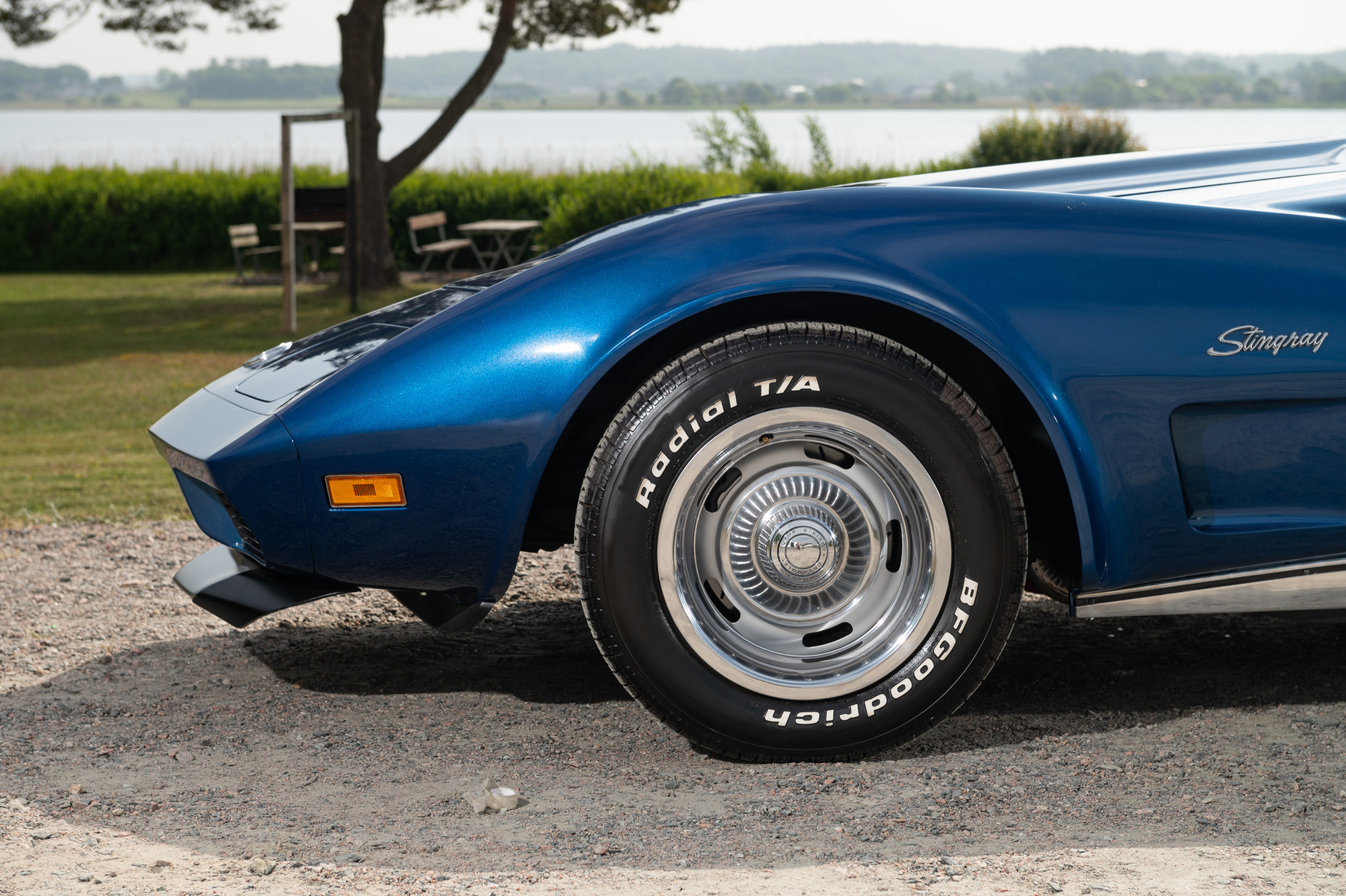 Exteriörbild på 1973 Corvette C3 Stingray (13)