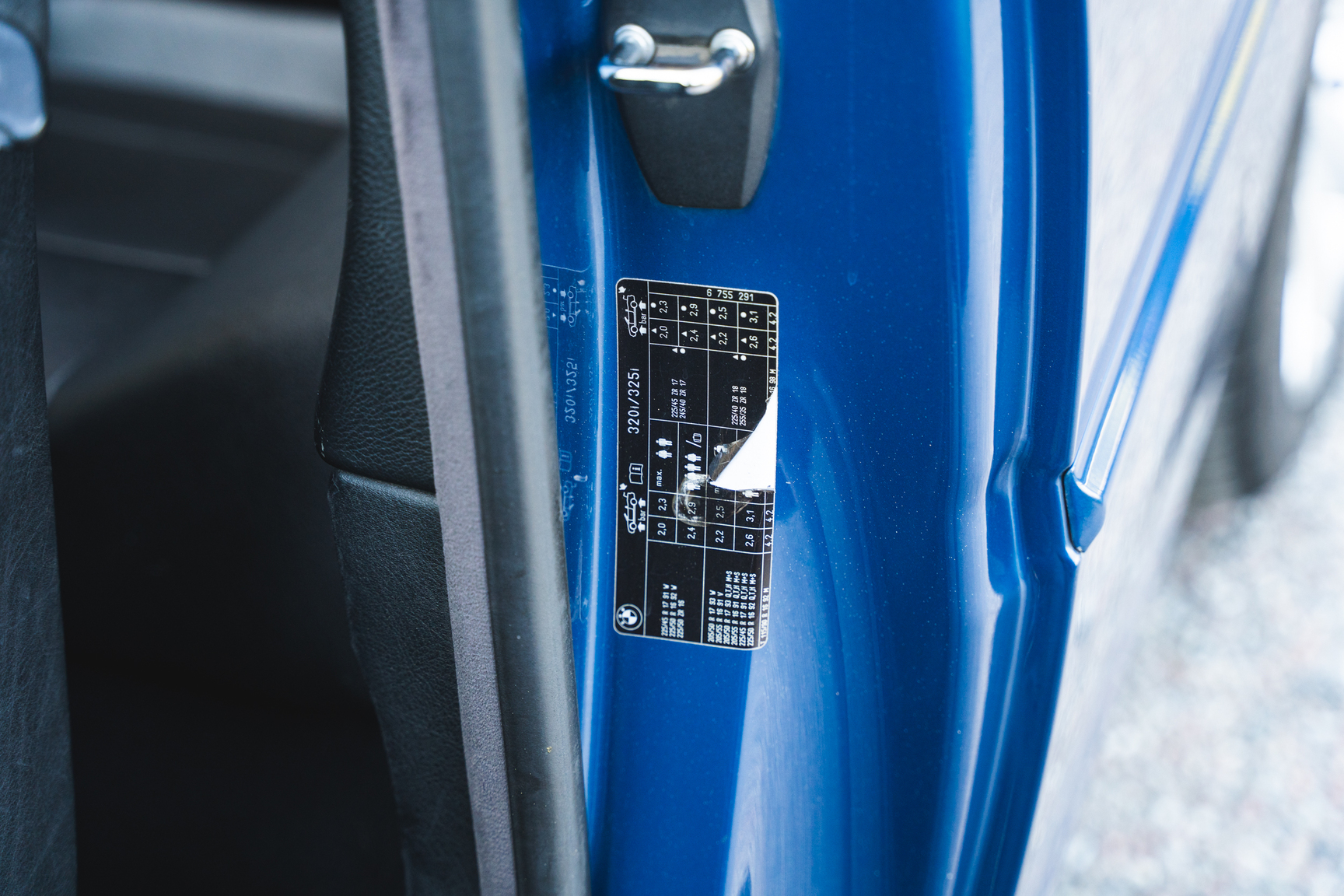 Interior image of 2001 BMW E46 325 Cabriolet (39)