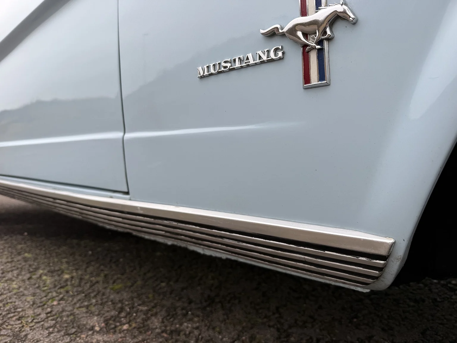 Exteriörbild på 1966 Ford Mustang Convertible 289 V8 (69)