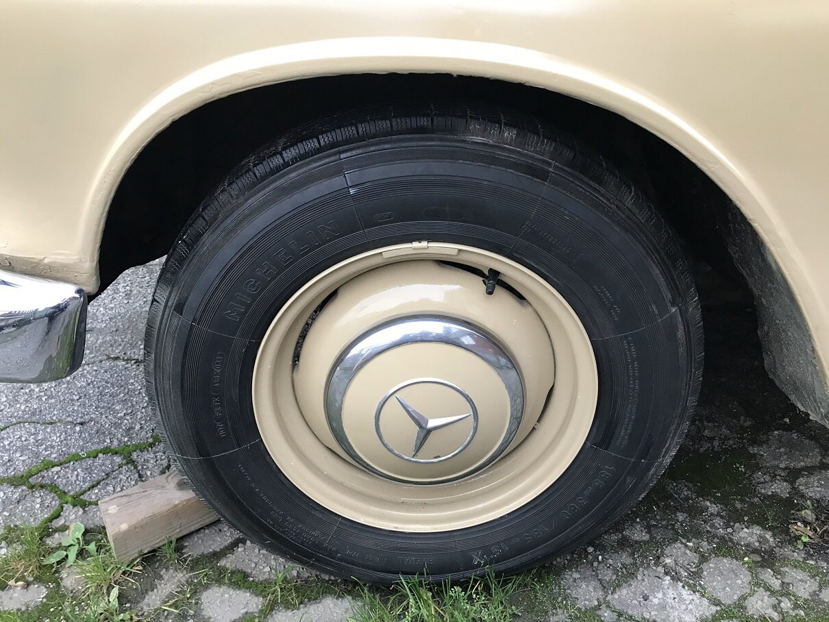 Aussenfoto 1965 Mercedes Benz 190 DC Safari