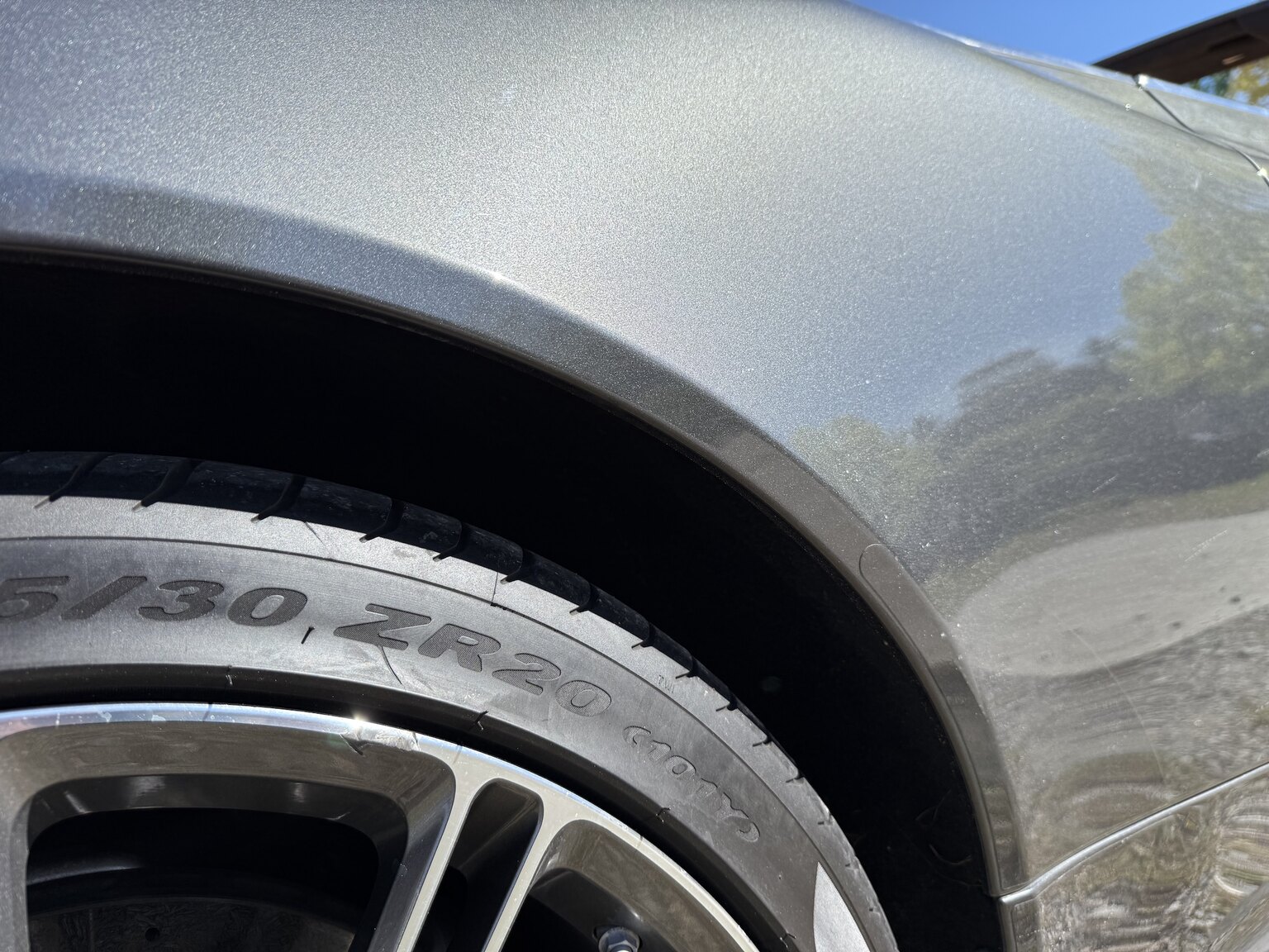 Aussenfoto 2015 Aston Martin DB9 Volante