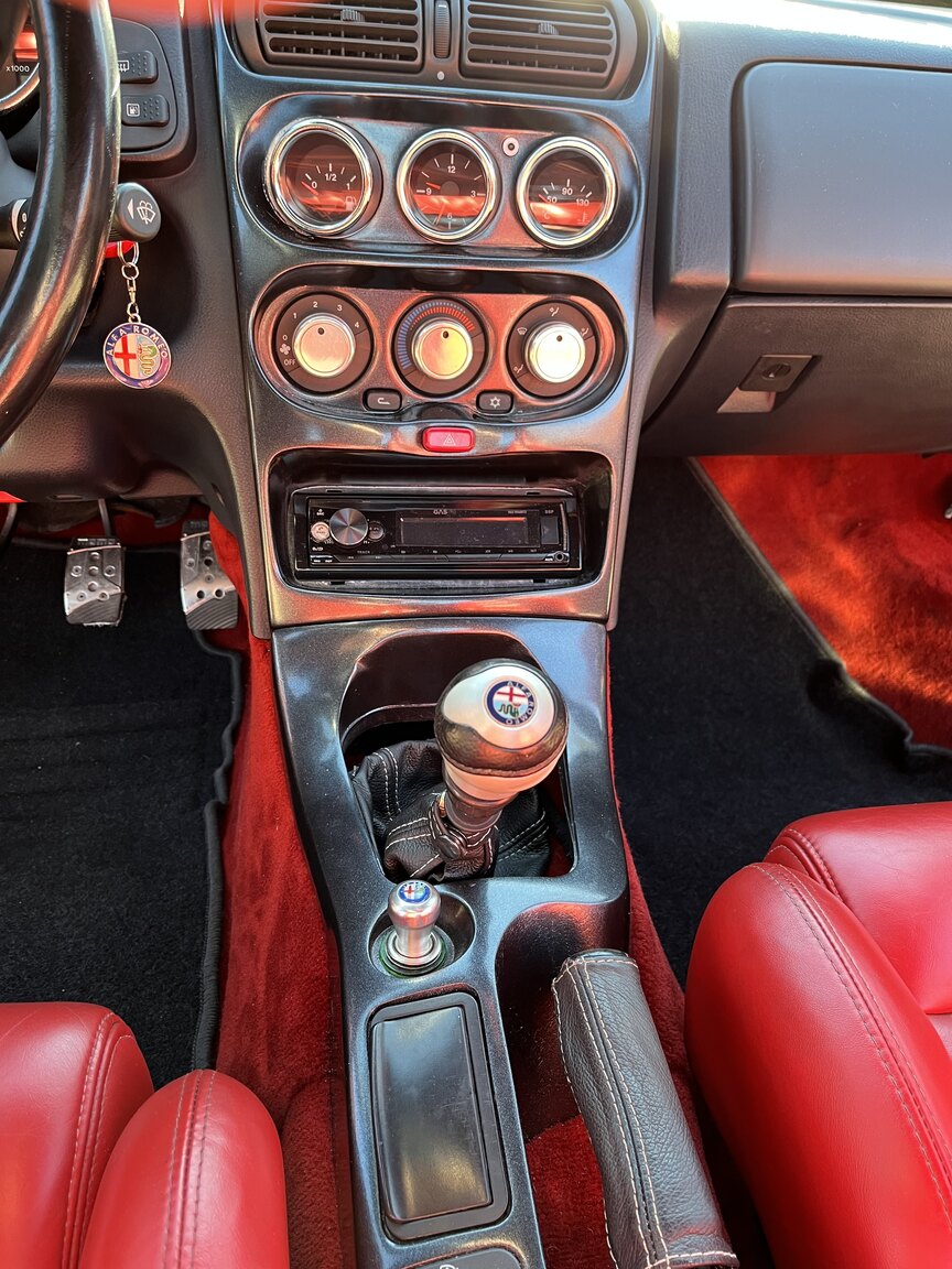 Interiörbild 1998 Alfa Romeo GTV (16)