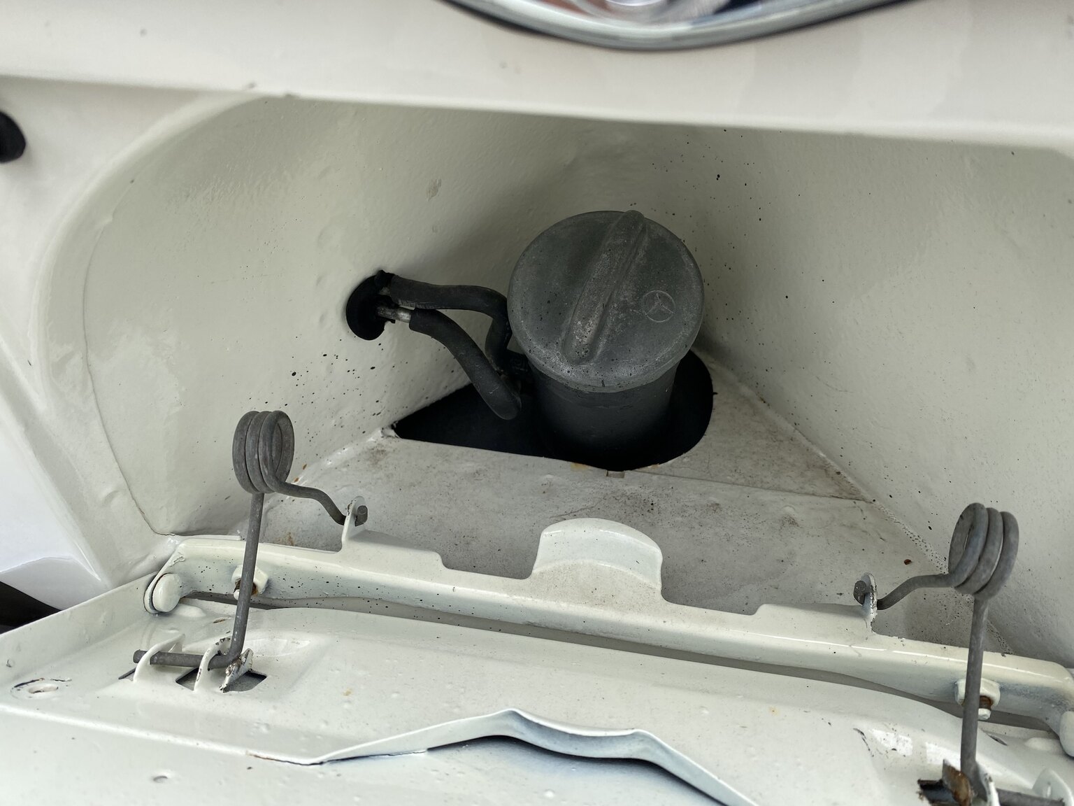 Exteriörbild på 1966  Mercedes-Benz 250 