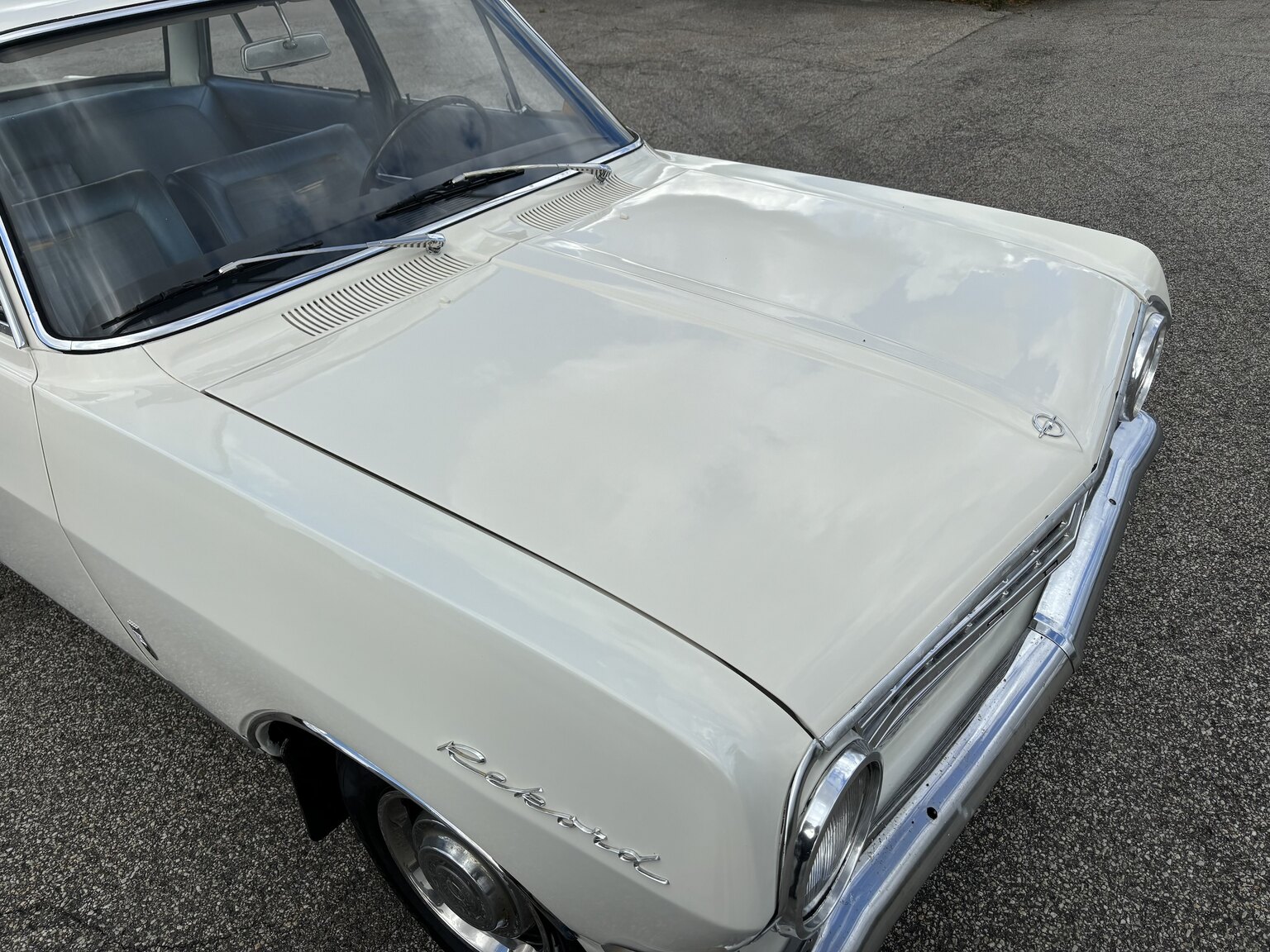 Exterior image of 1965 Opel Record Deluxe