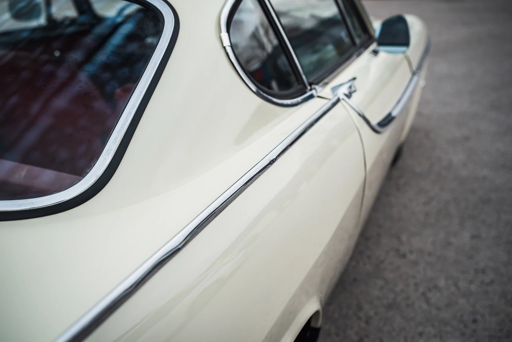 Exterior image of 1964 Volvo P 1800S (40)