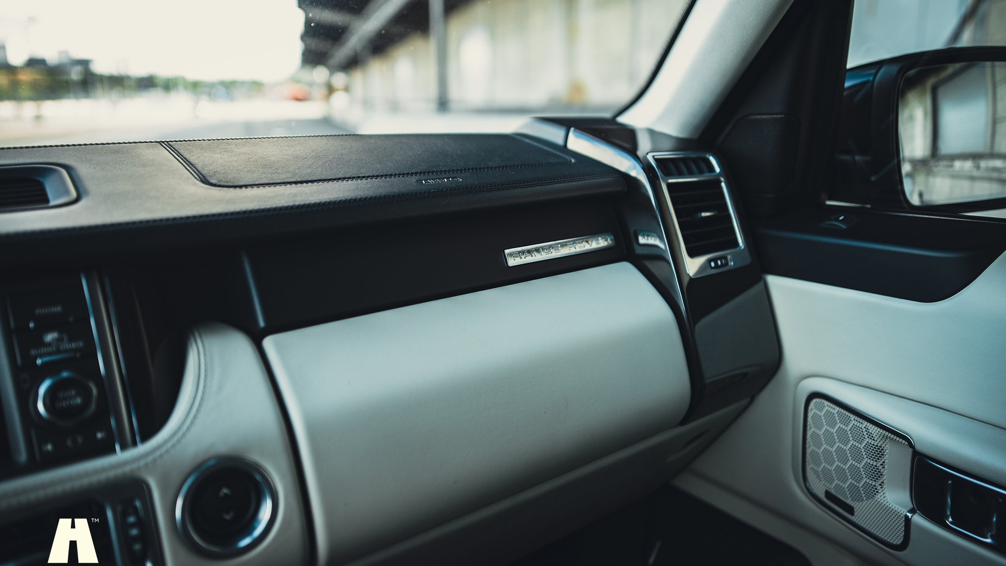 Innenraumfoto von 2011 Range Rover TDV8 Autobiography  (39)