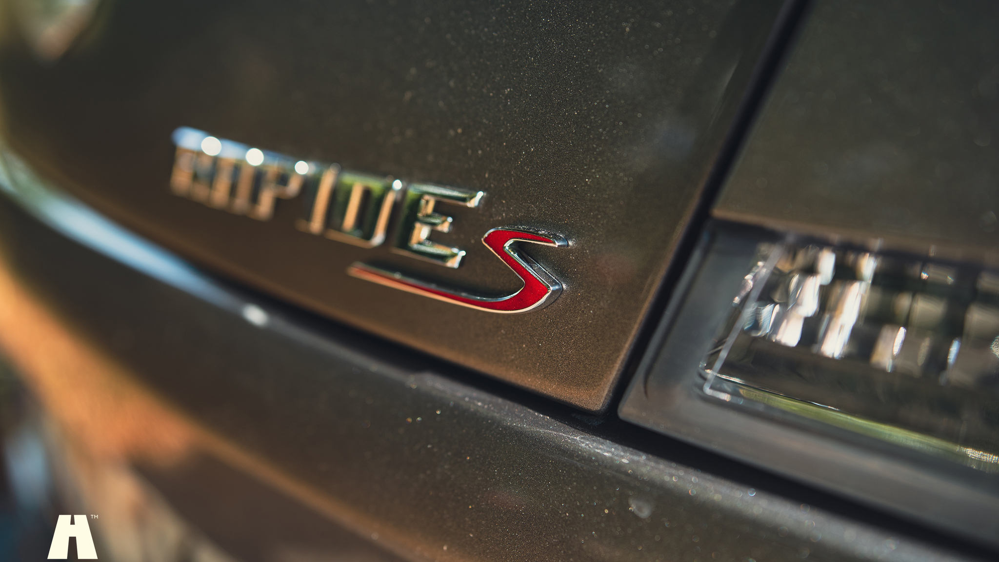 Exteriörbild på 2014 Aston Martin Rapide S