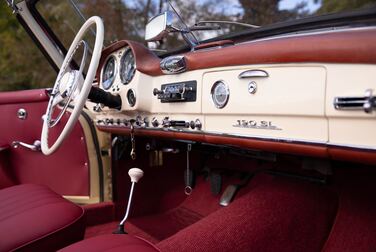 Interior image of 1958 Mercedes-Benz 190SL